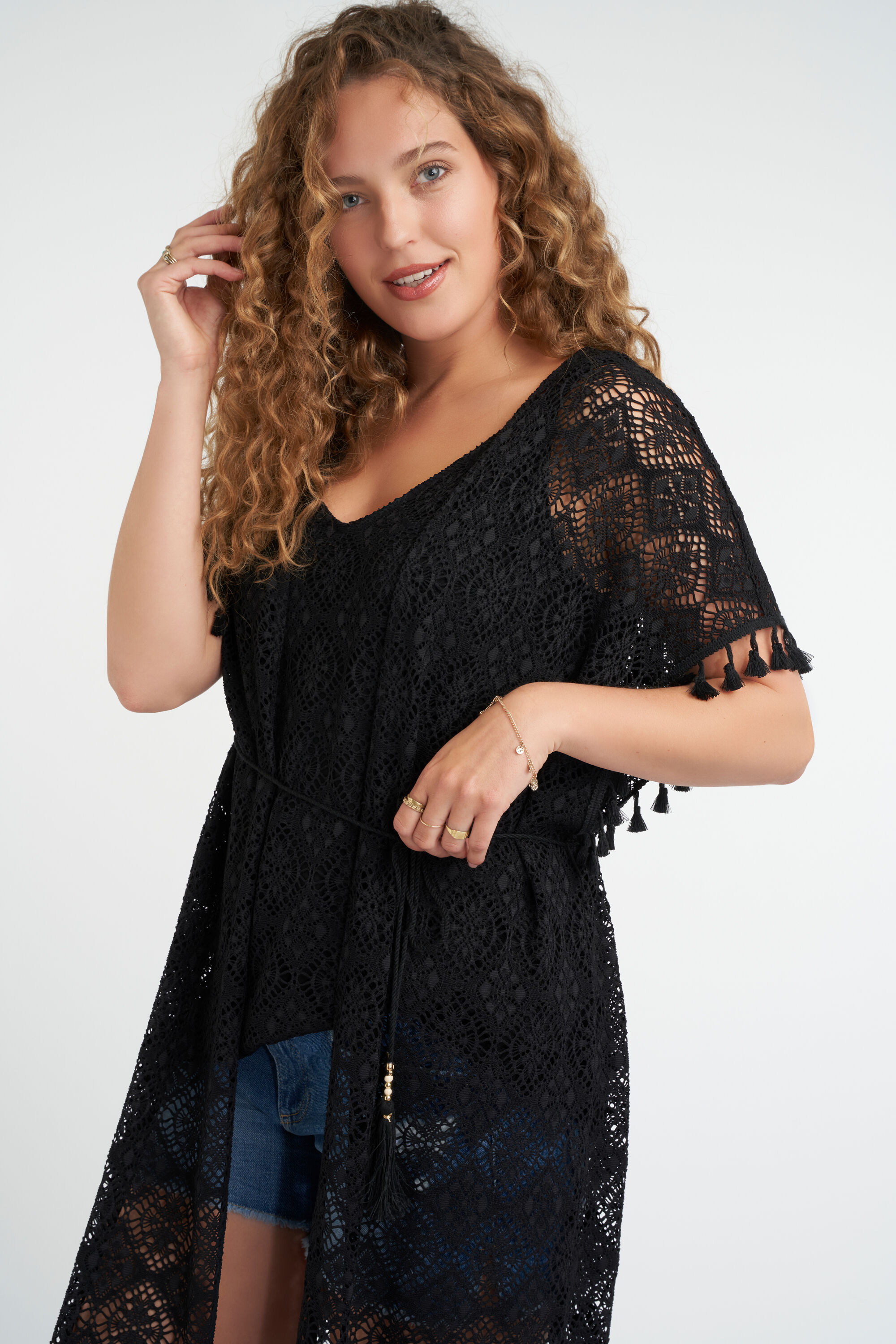 Caft&aacute;n largo de encaje. image number 4