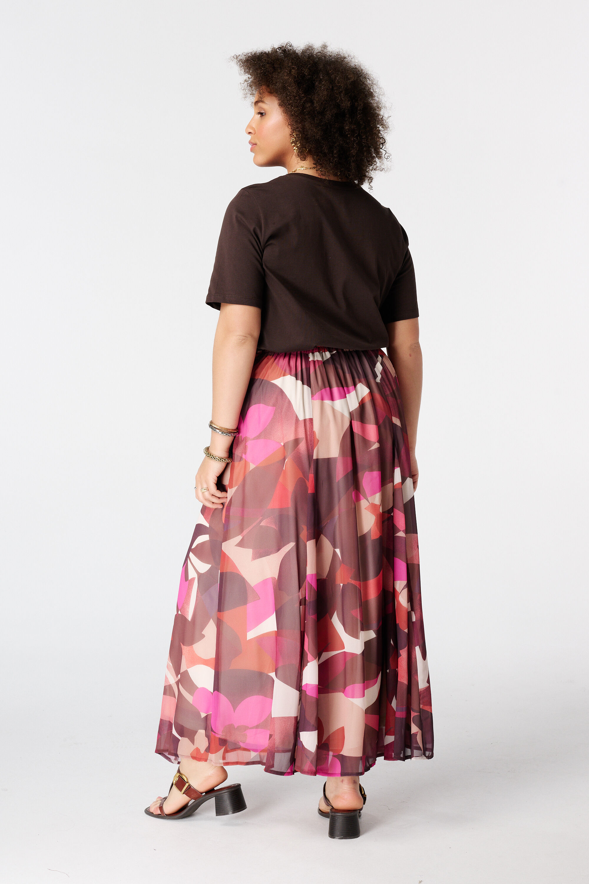 Falda midi satinada con estampado image number 3