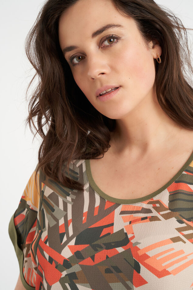 Top con estampado  image number 5