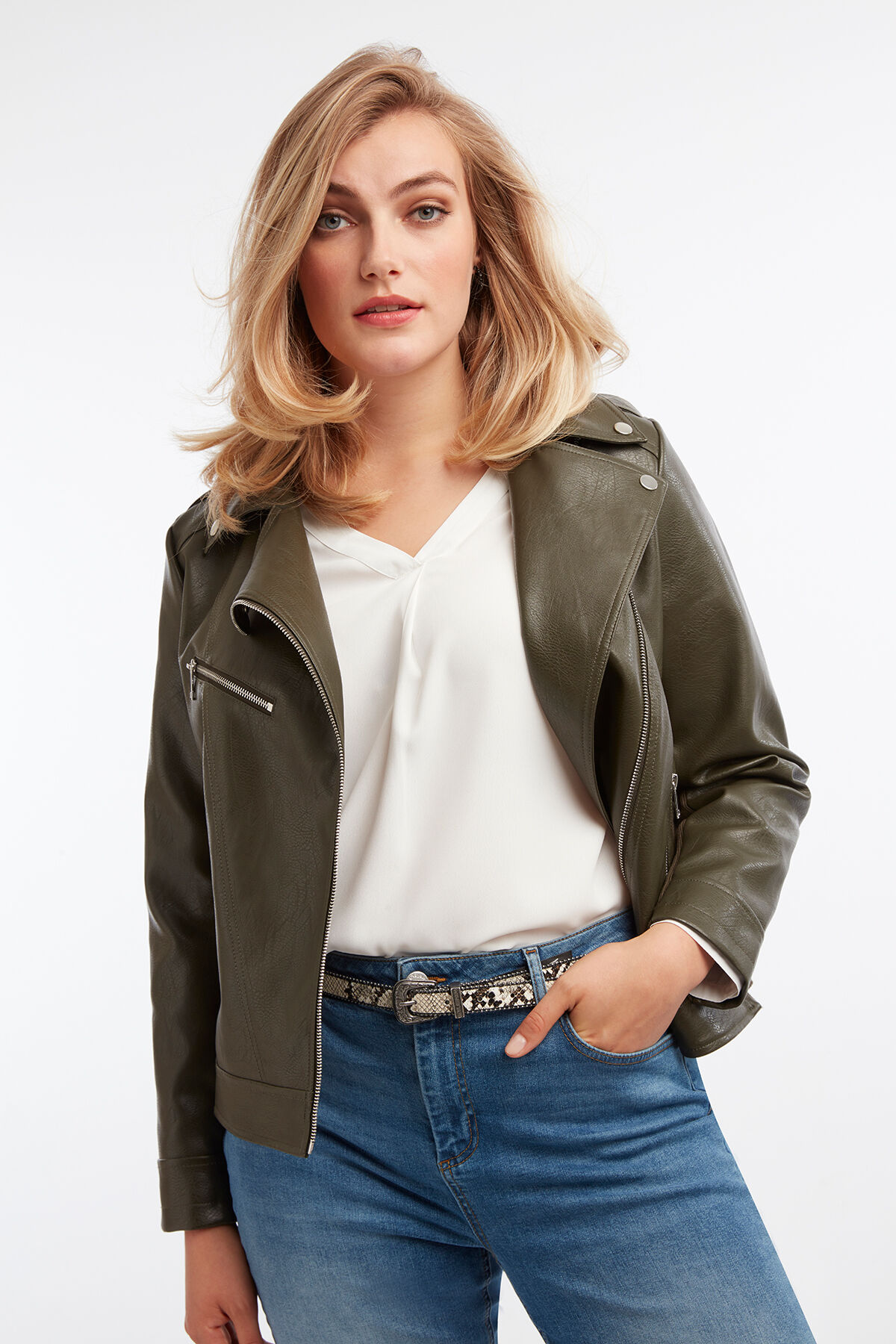 Chaqueta motera de cuero sint&eacute;tico image number 4