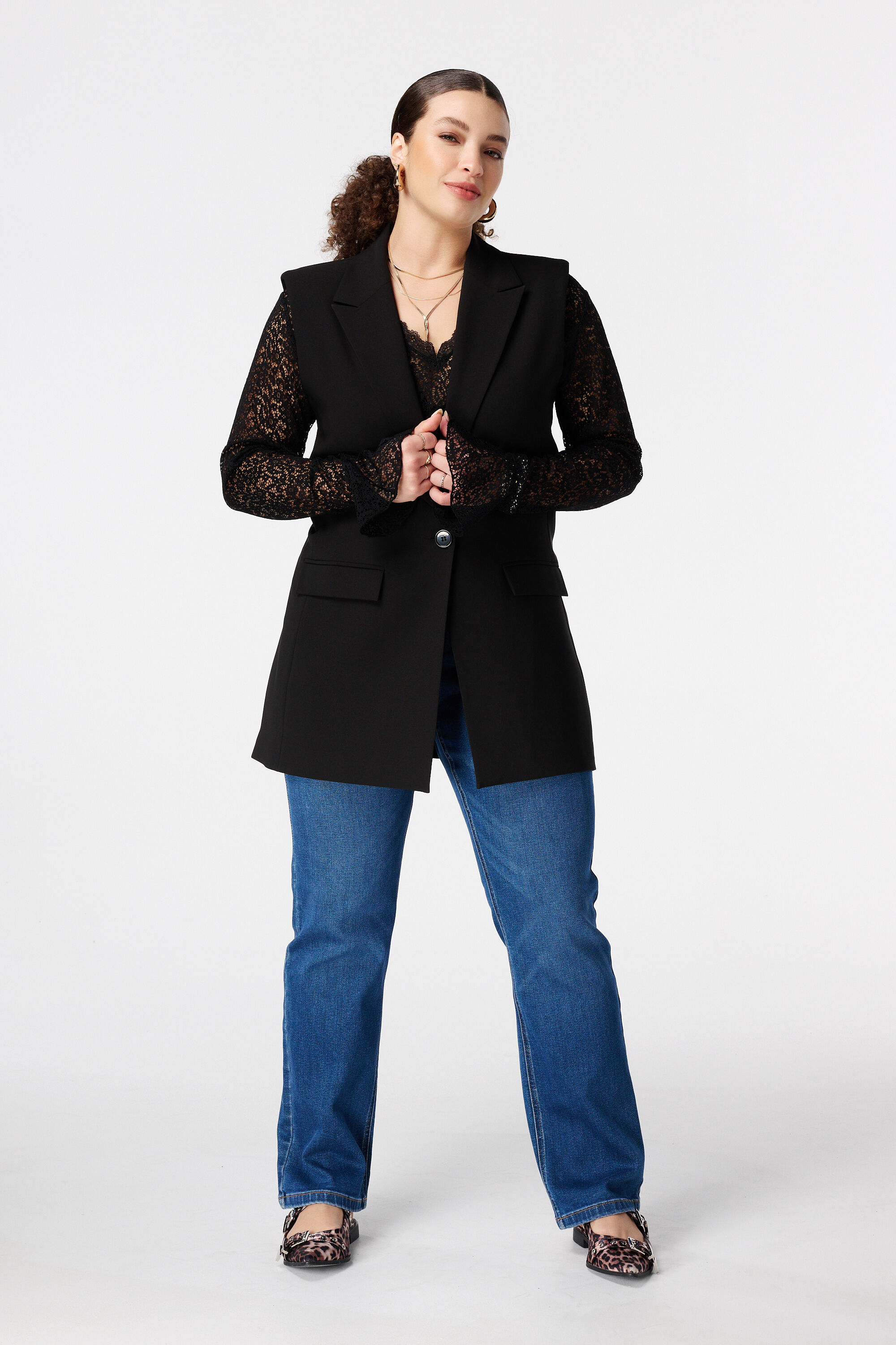 Chaleco con cierre de botones image number 5