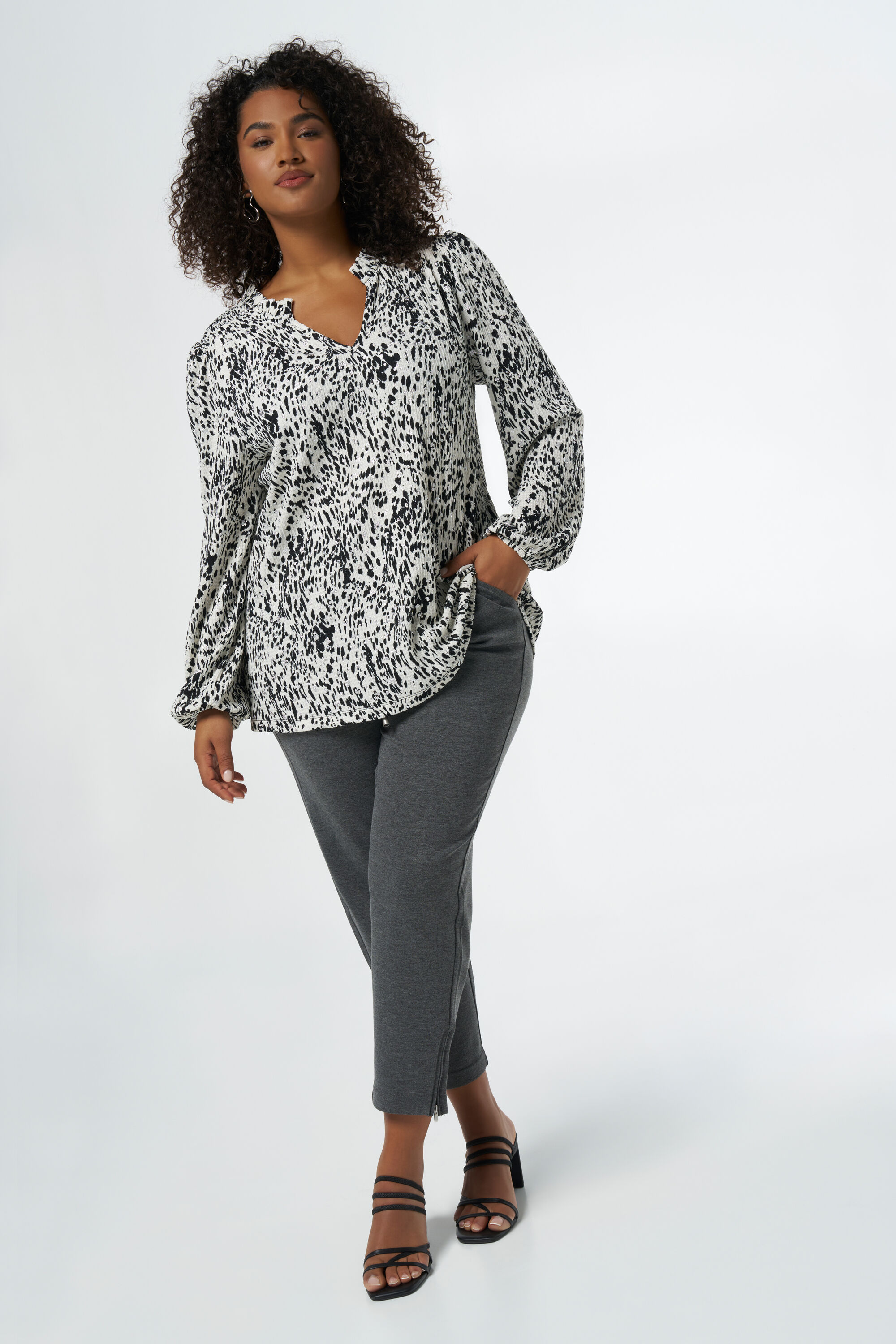 Blusa con animal print image number 5