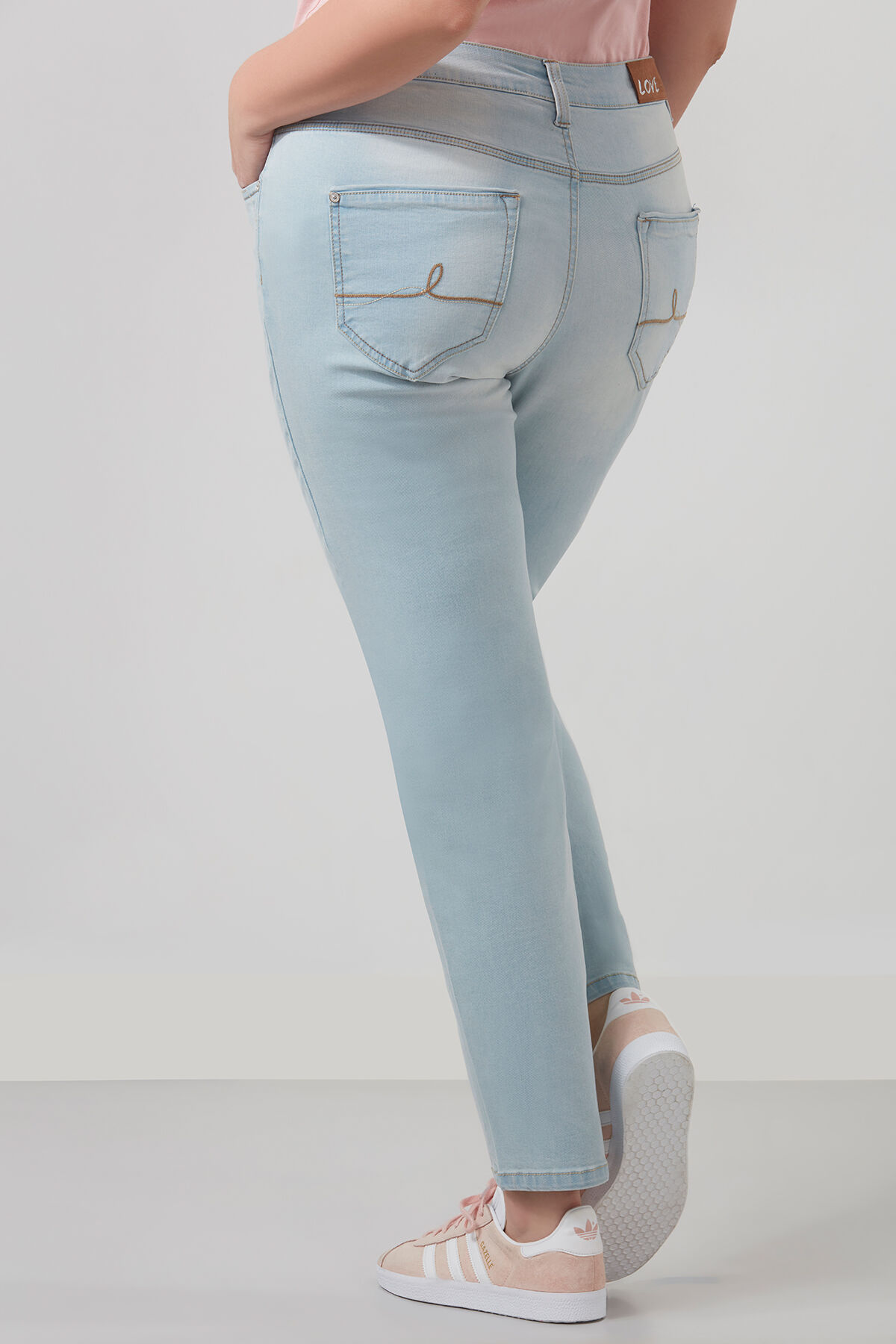 Vaqueros ajustados modelo IRIS image number 3