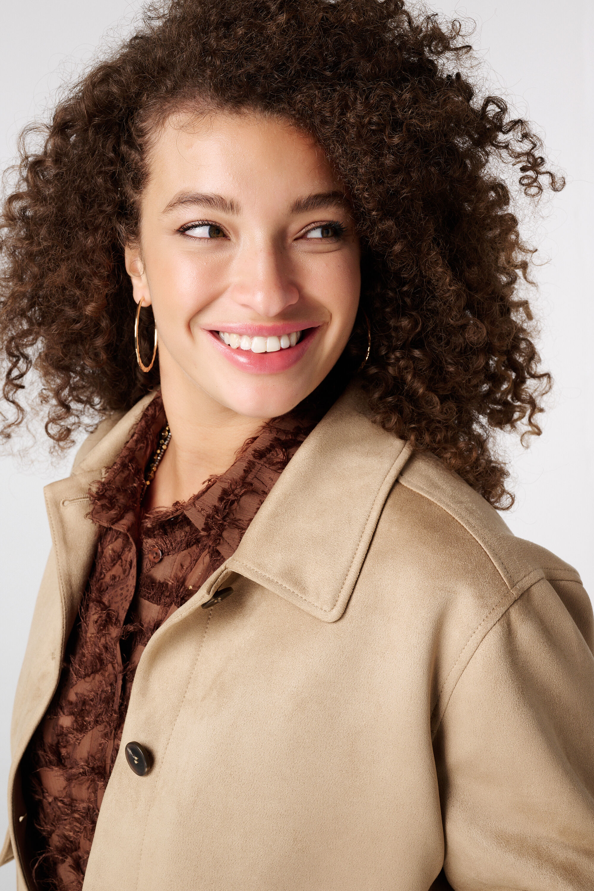 Chaqueta de ante sint&eacute;tico con cierre de botones image number 4