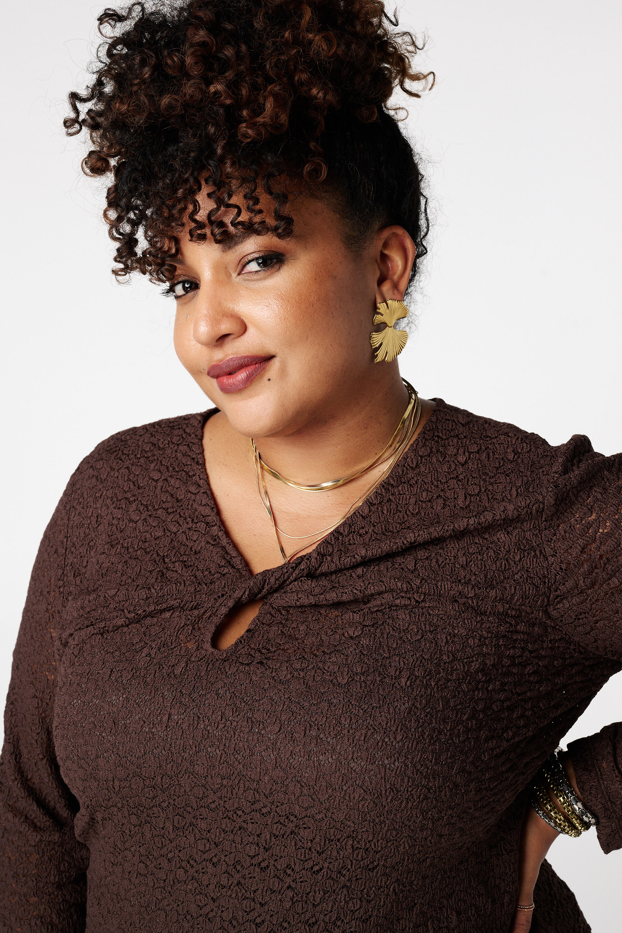 Top de encaje con detalle calado image number 4