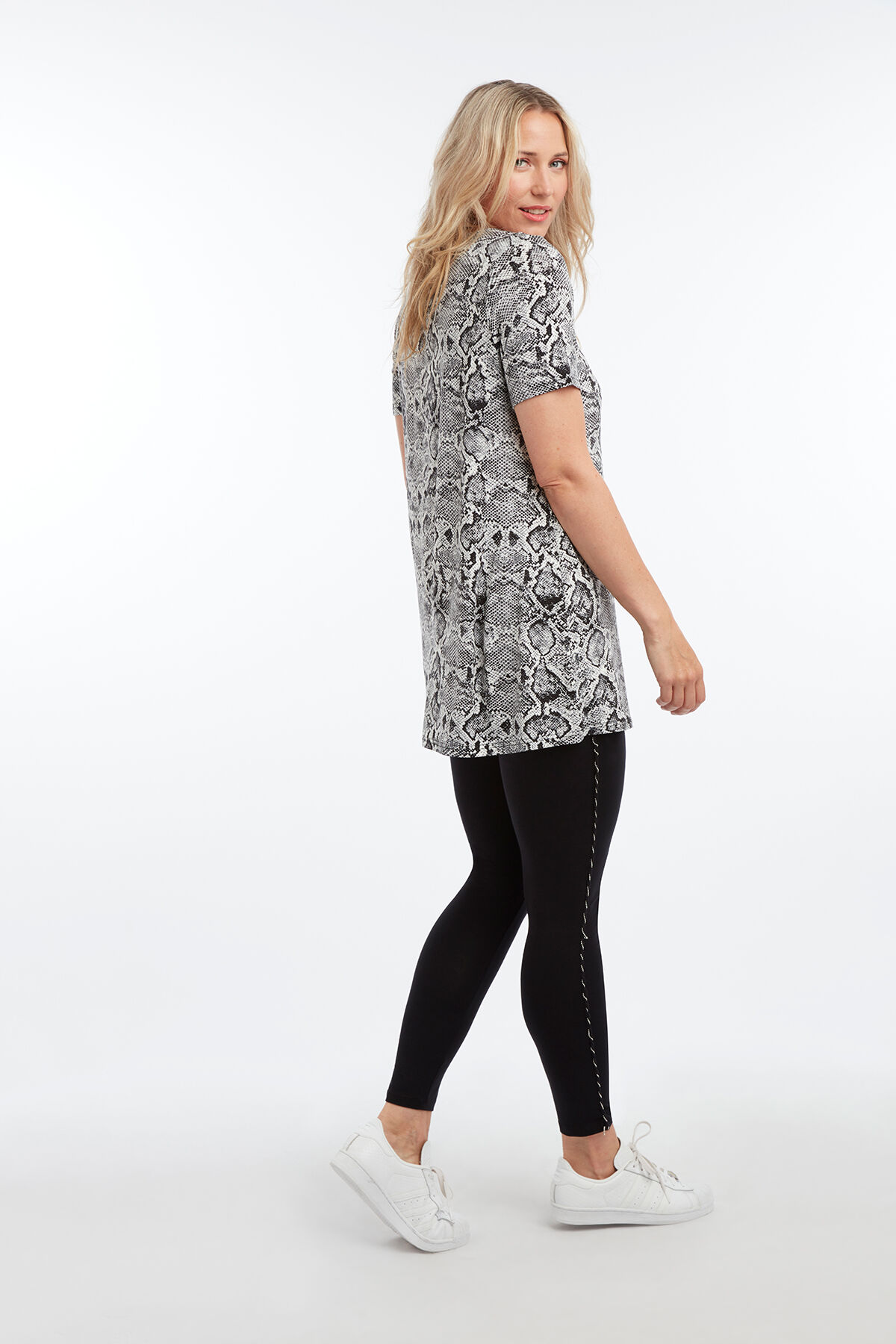 T&uacute;nica con tirantes cruzados image number 5