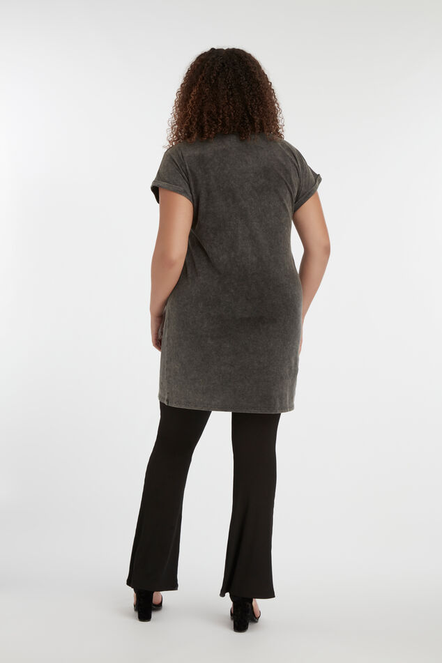 Camiseta larga con estampado image number 3