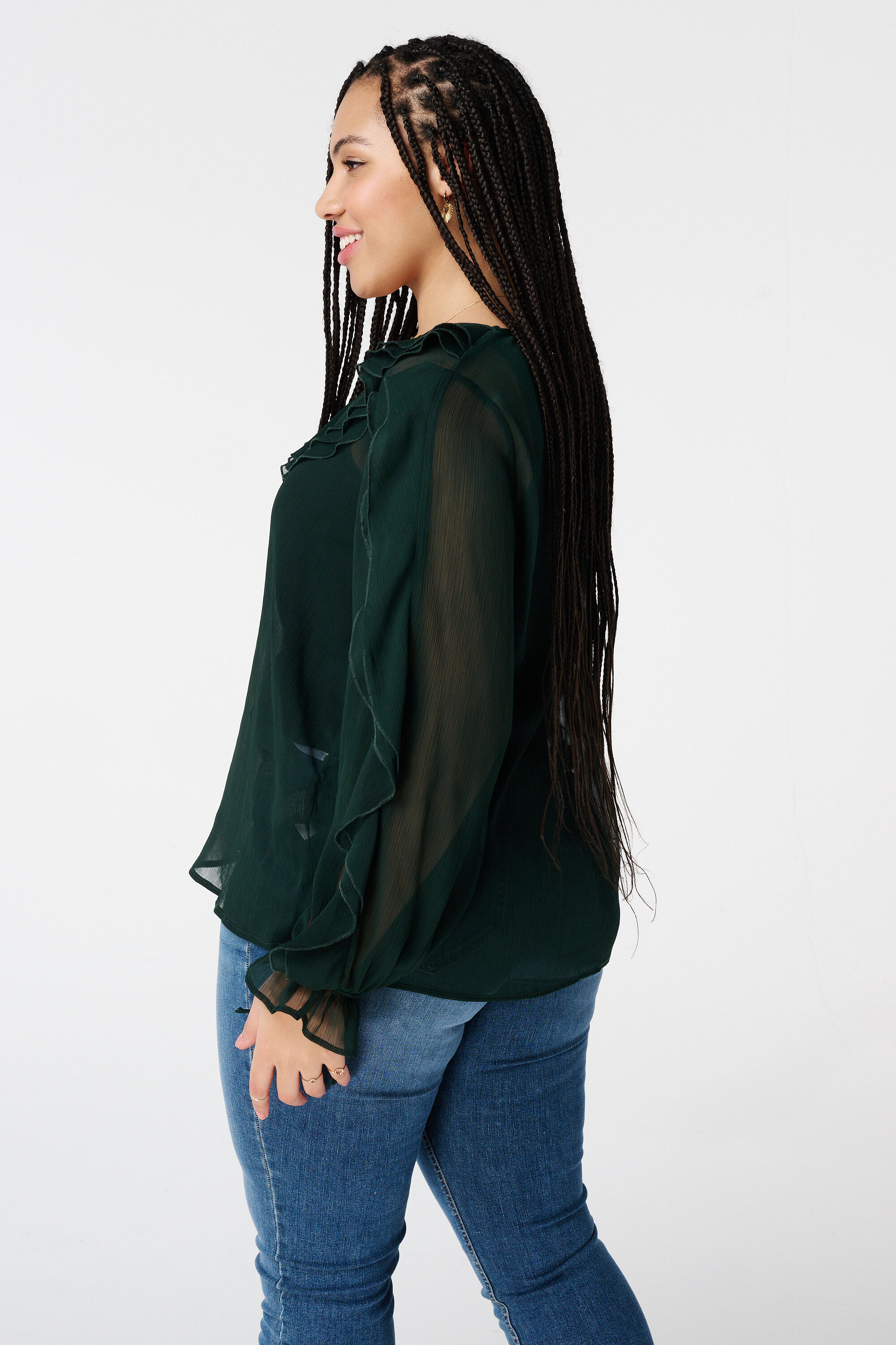 Blusa con volantes image number 3