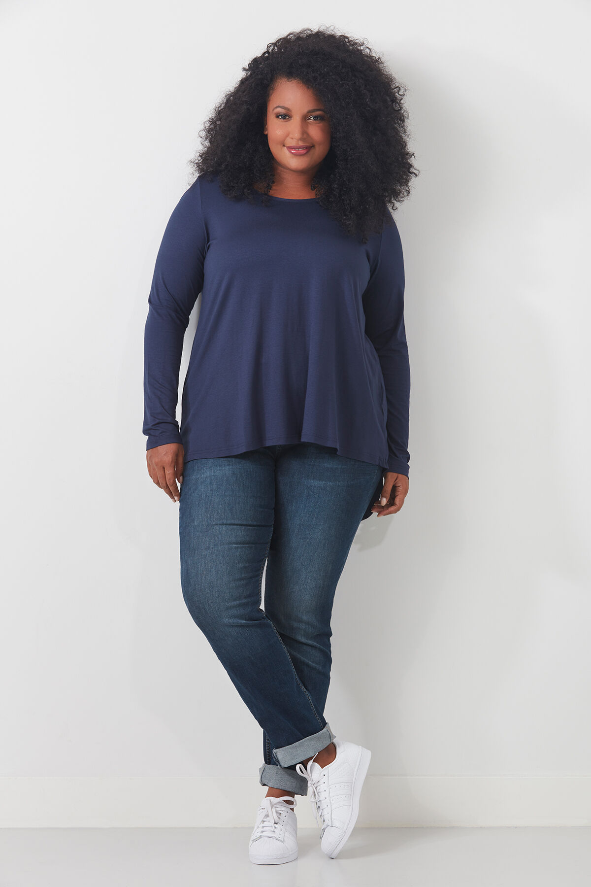 Camiseta de espalda larga image number 3