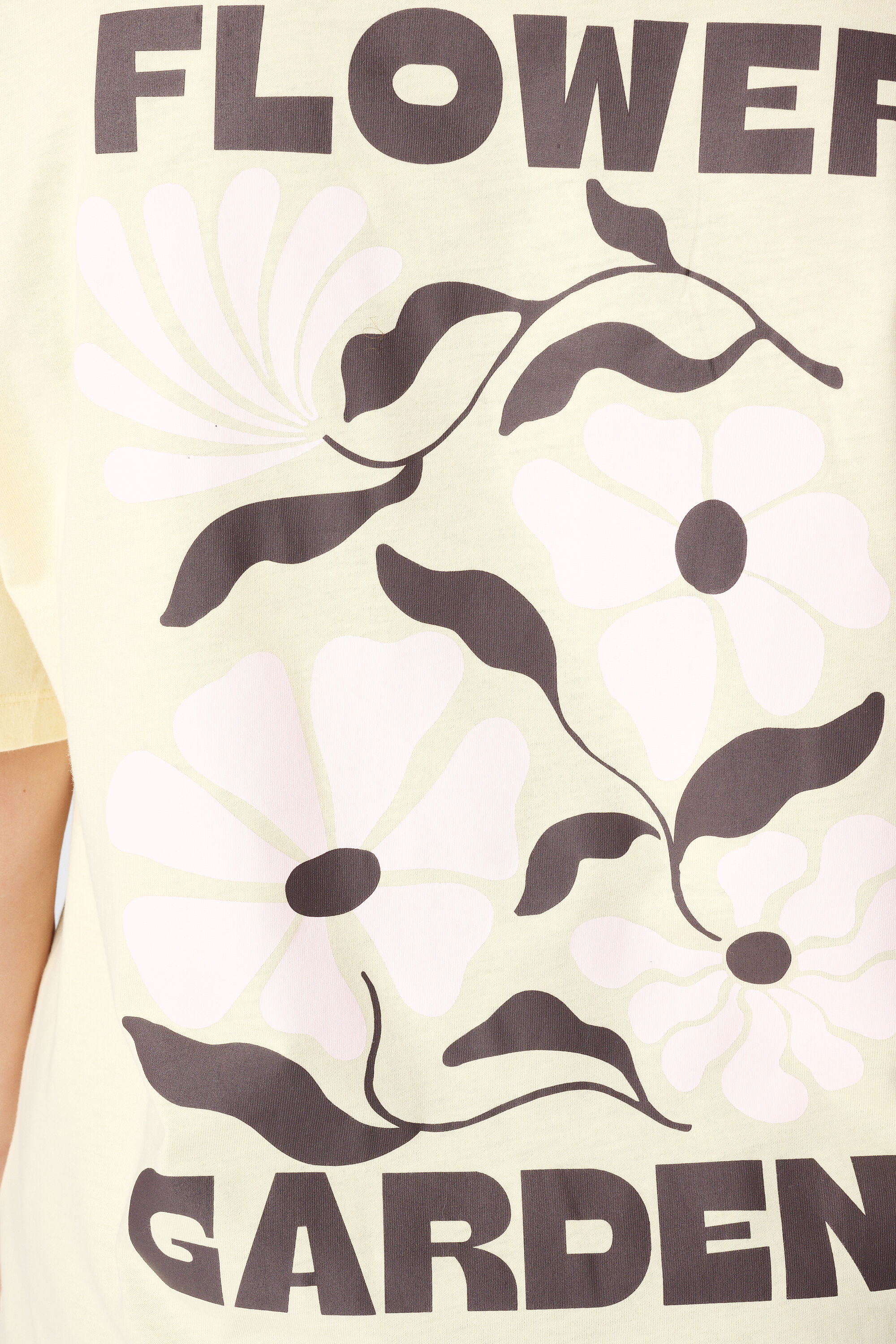 Camiseta con estampado en la espalda image number 6