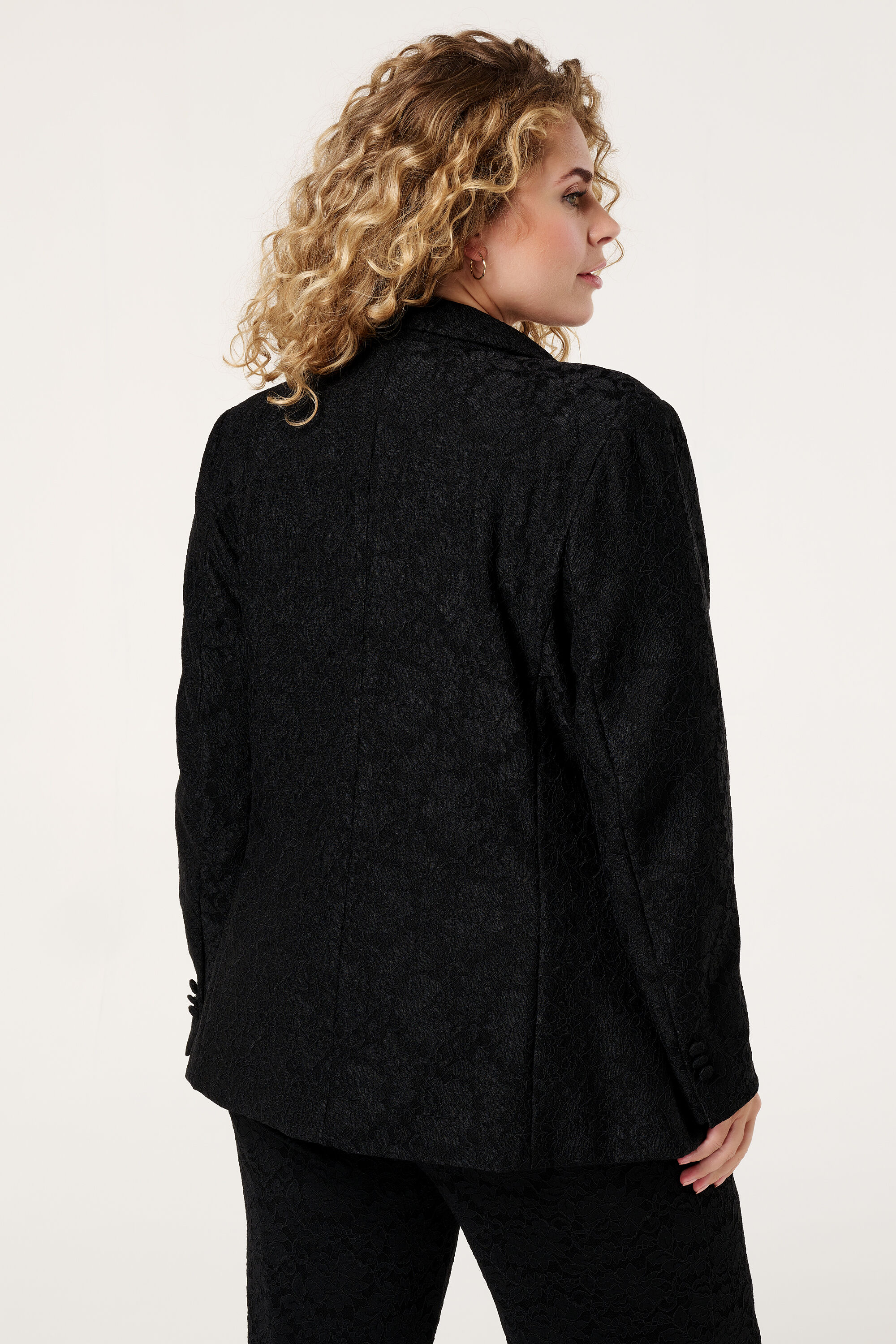 Blazer con encaje image number 3