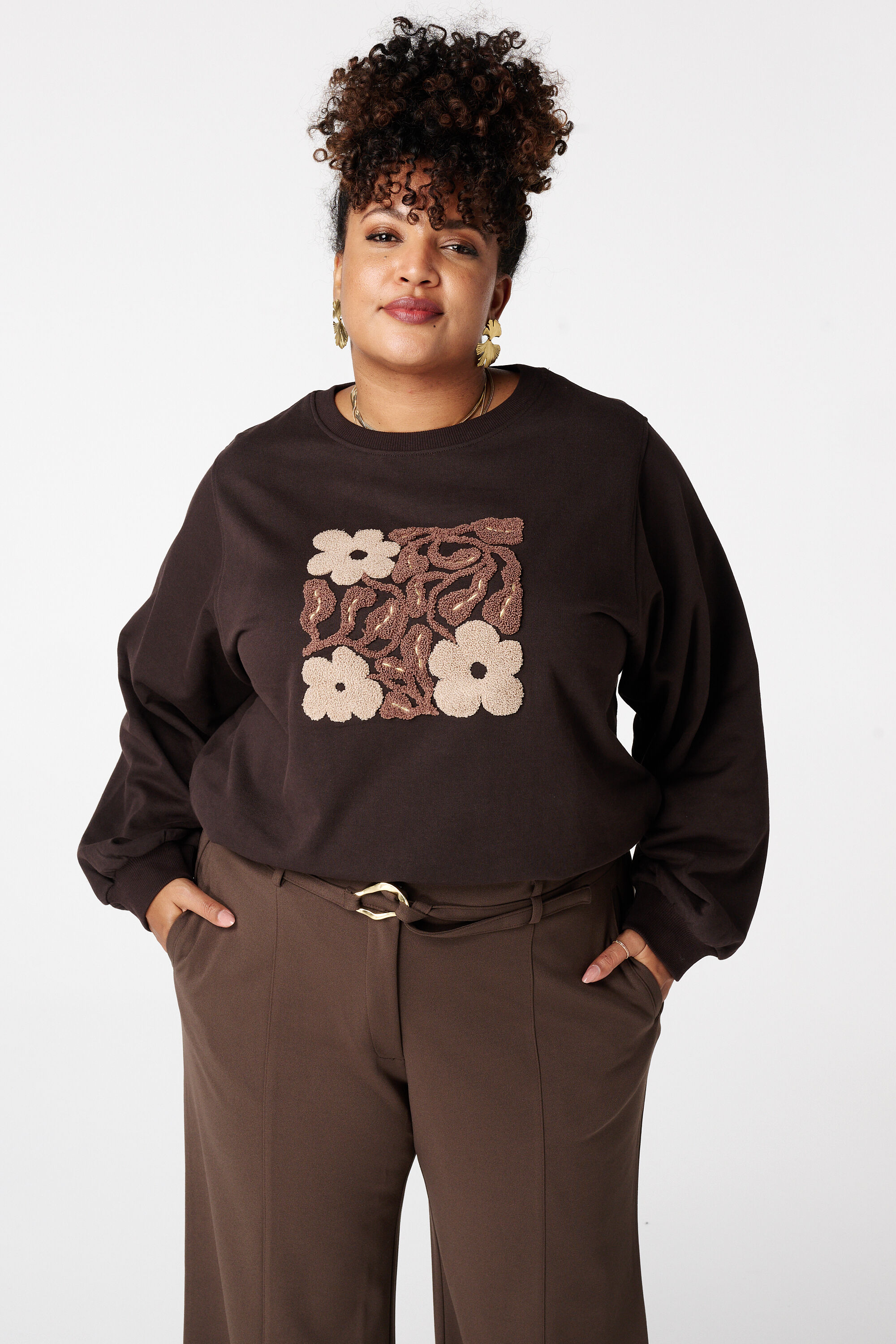 Jersey con estampado bordado