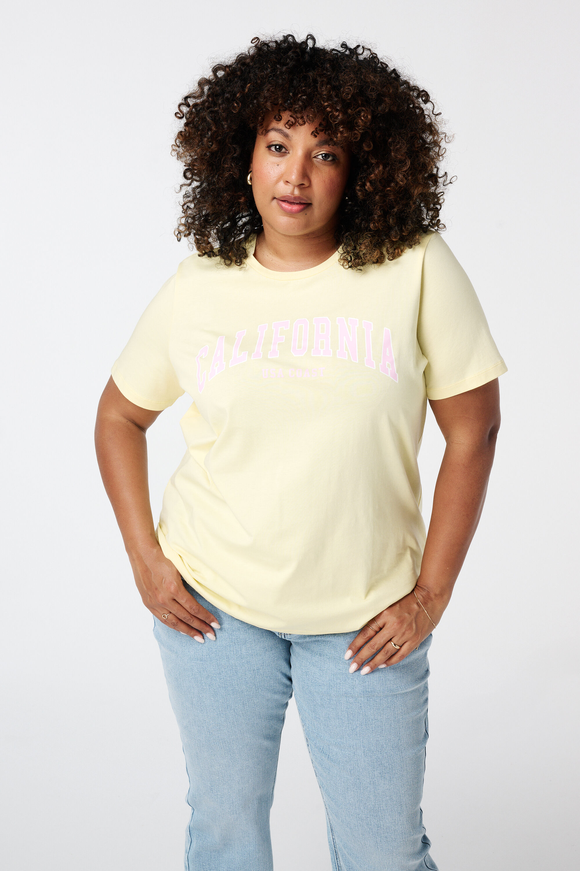 Camiseta con texto  image number 4