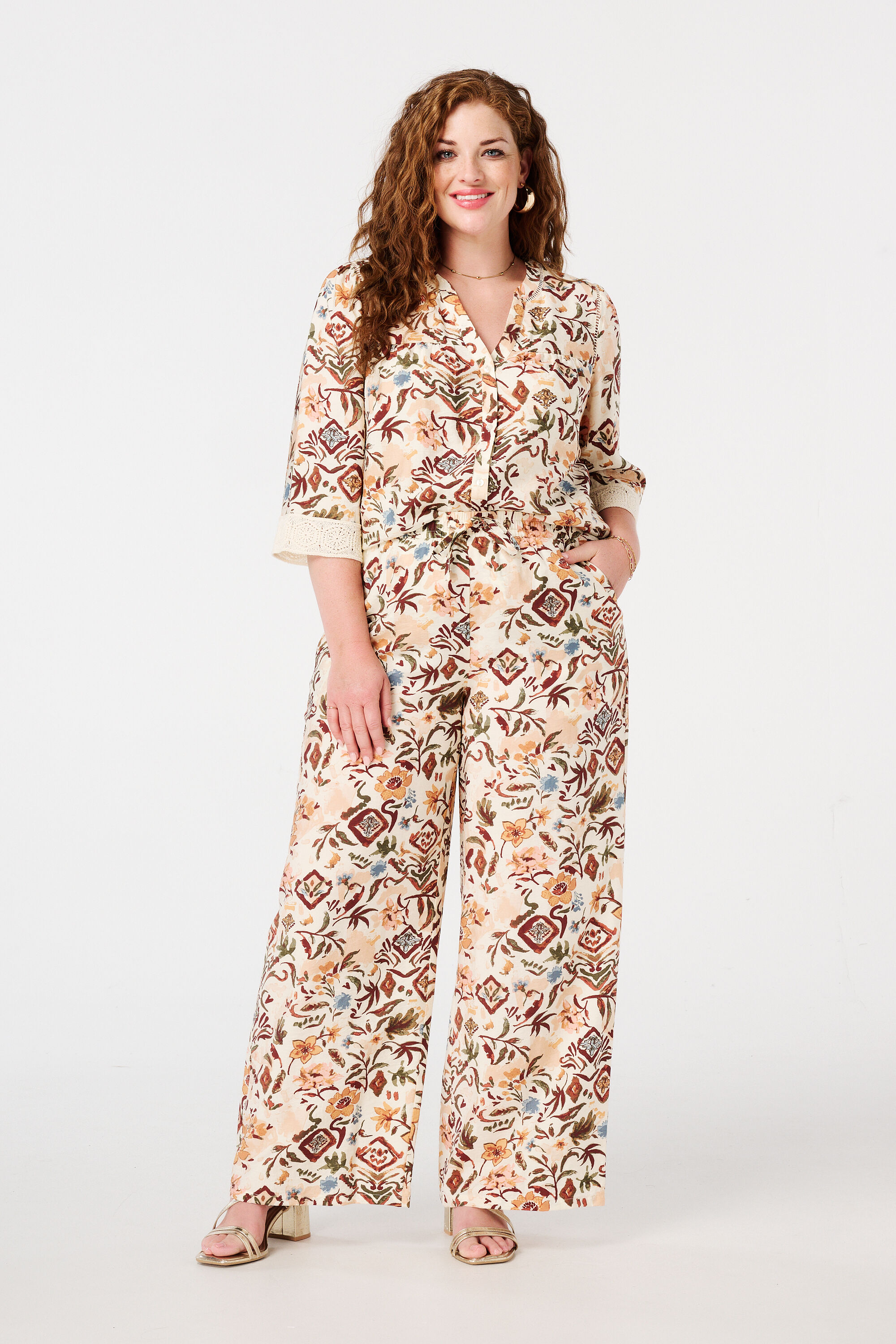 Blusa con estampado image number 5