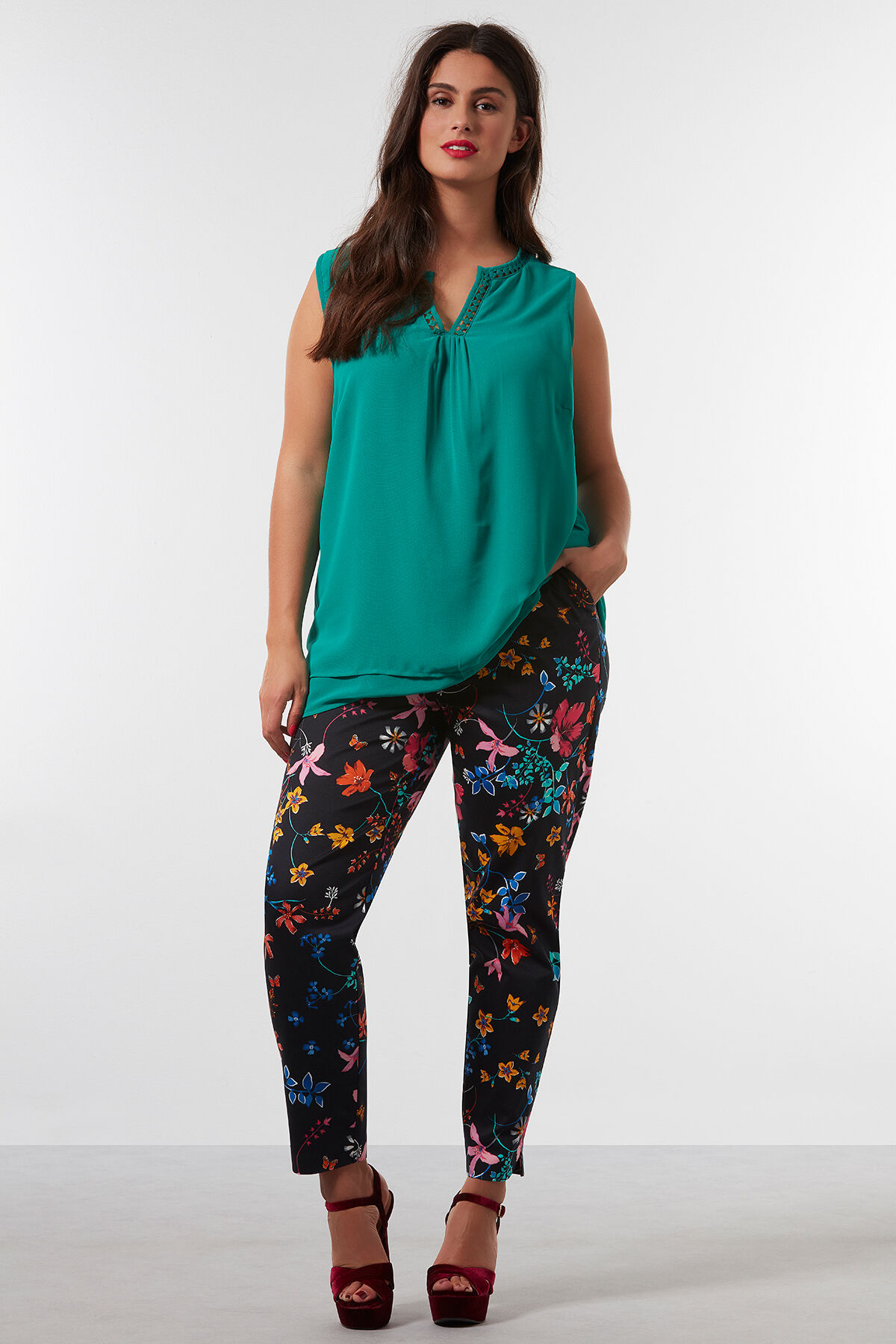 Blusa sin mangas image number 3