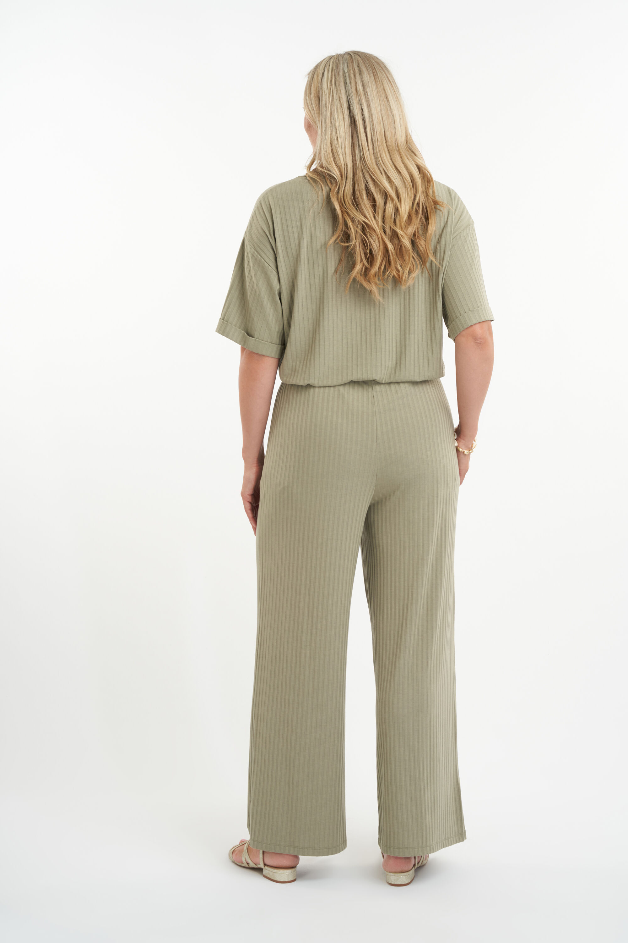 Pantalones acanalados image number 4