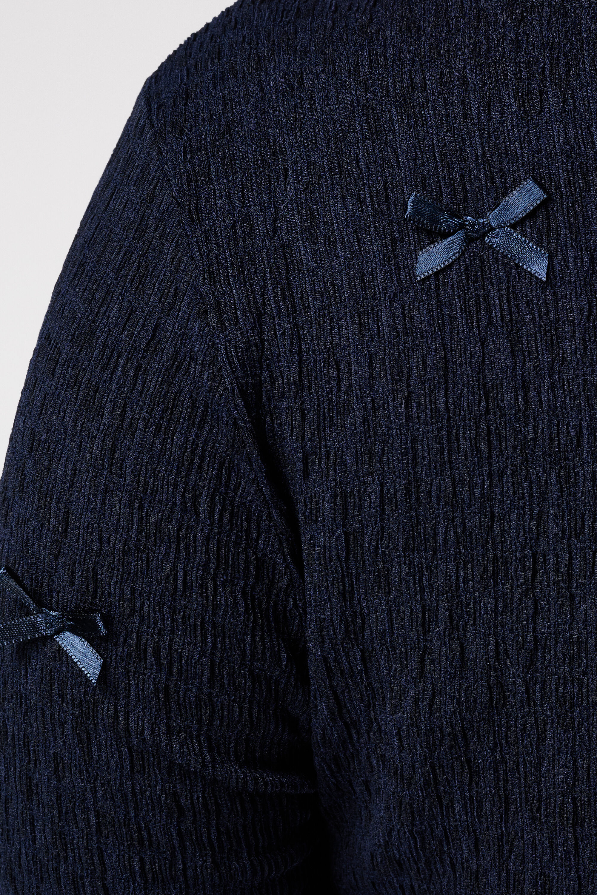 Top con detalles de lazos image number 6