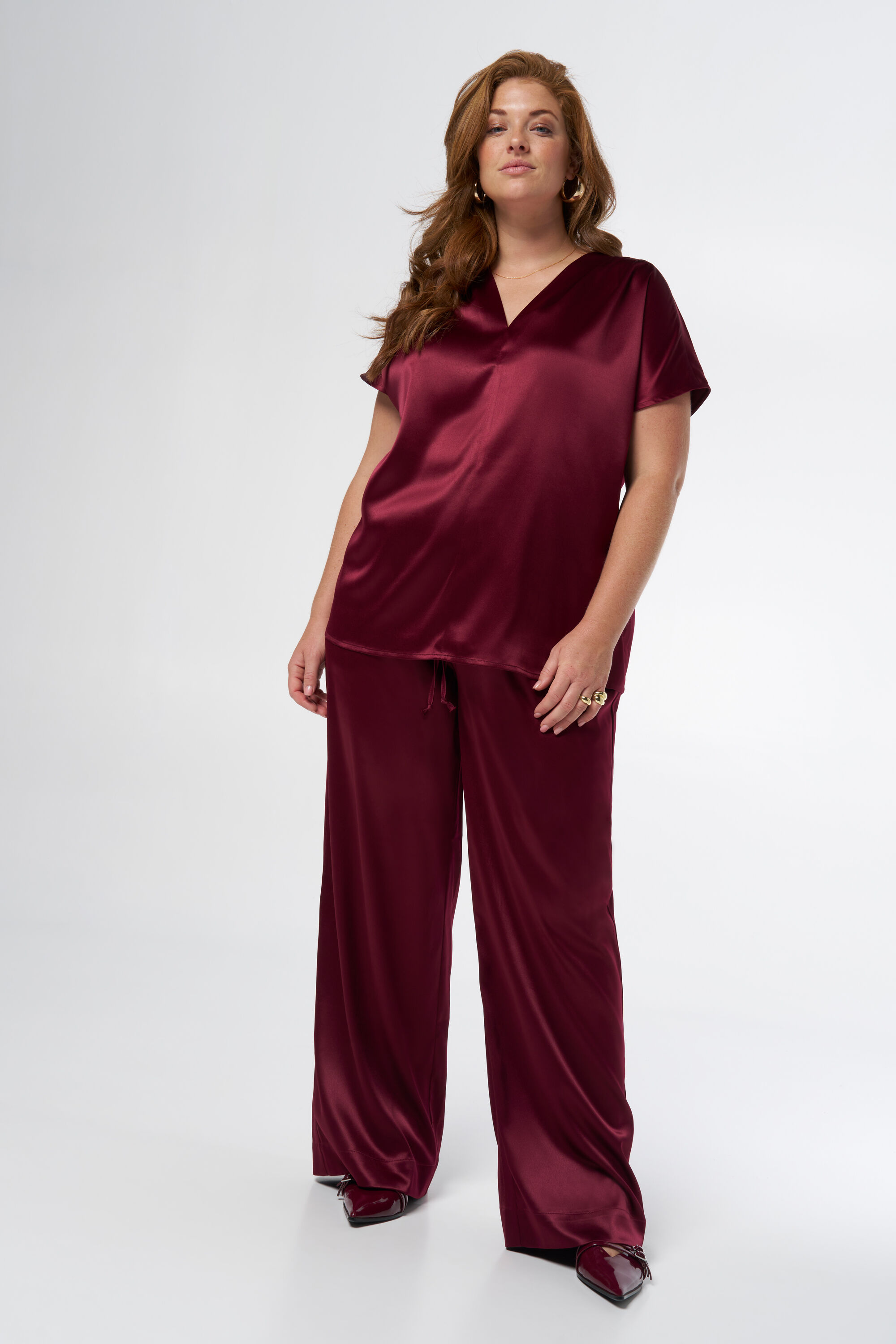 Blusa con aspecto satinado image number 5