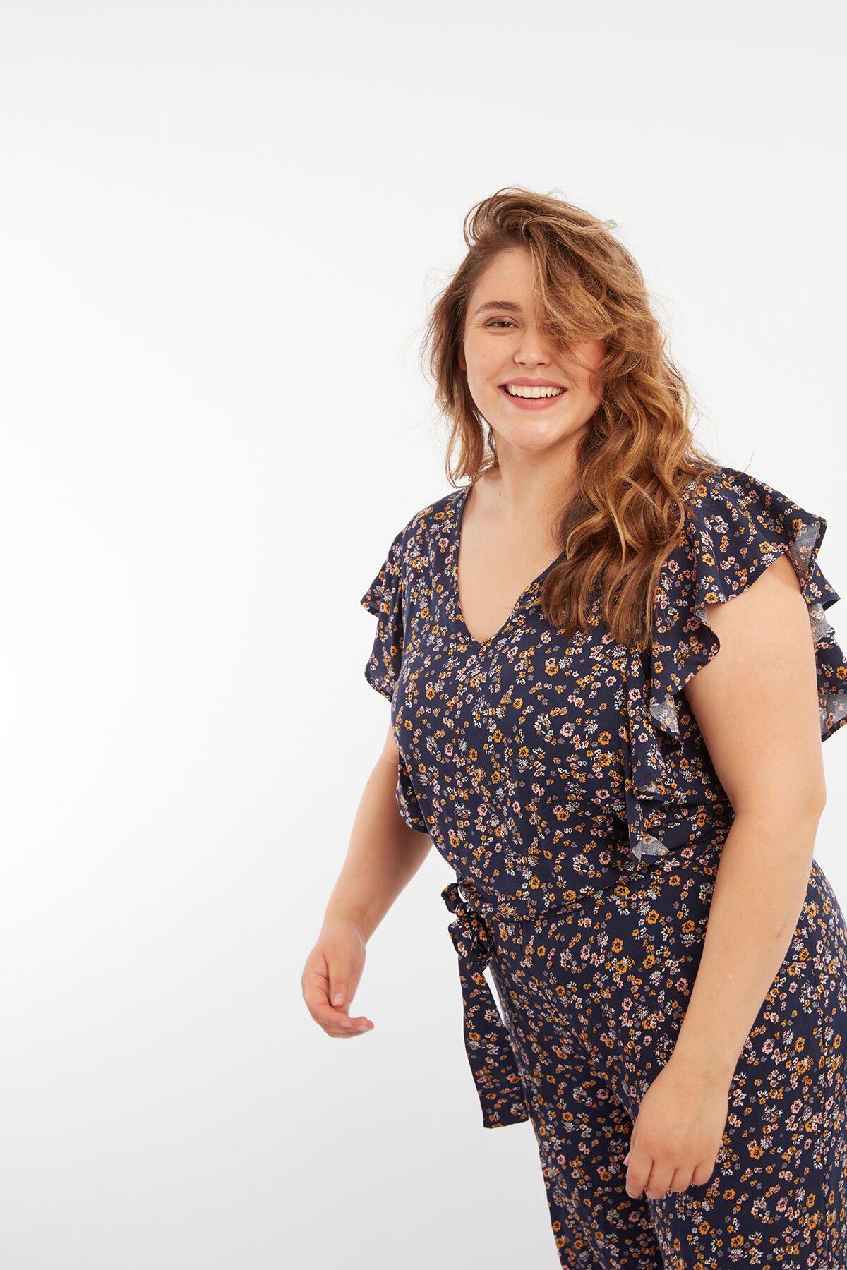 Mono con estampado floral image number 5