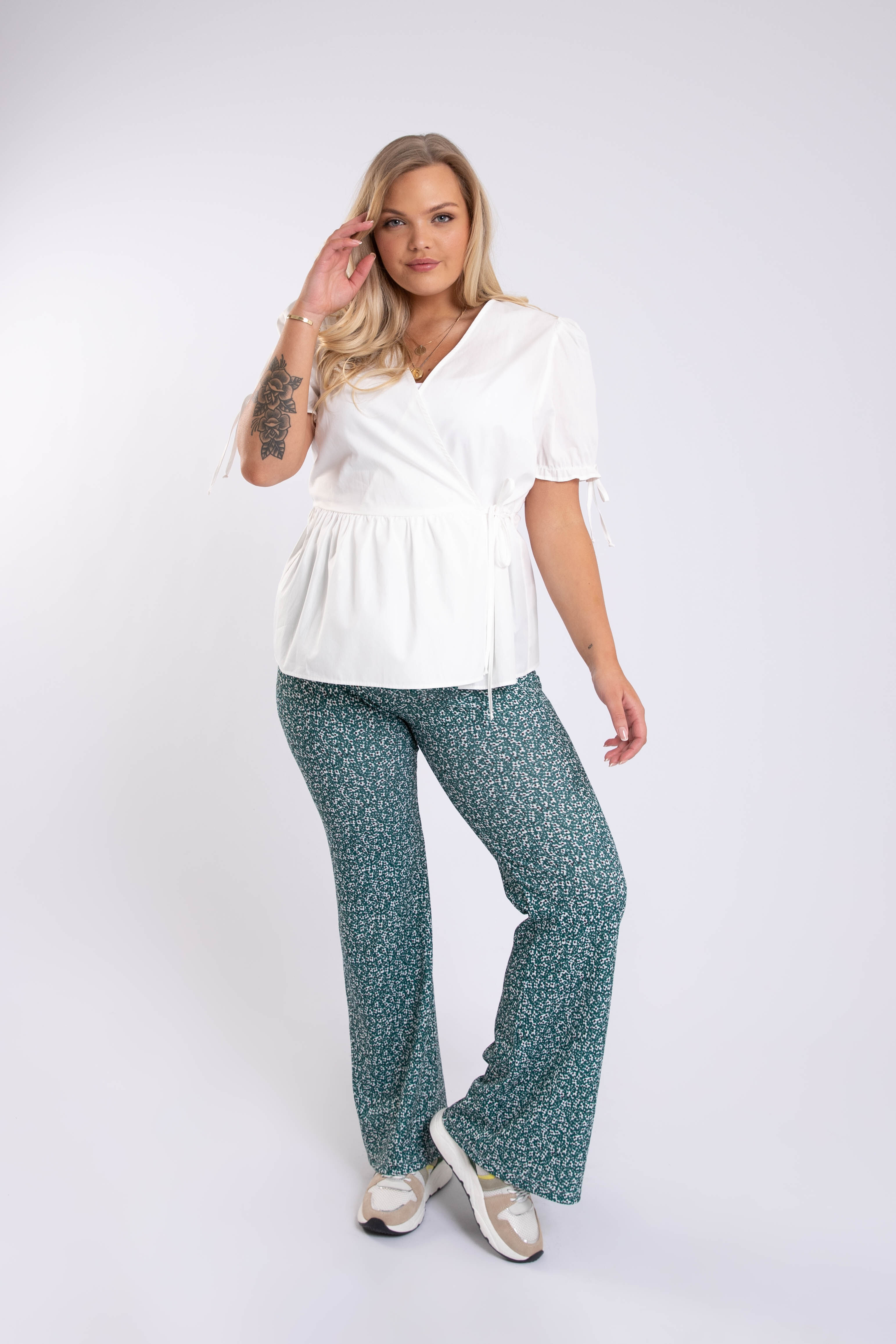 Blusa cruzada image number 6