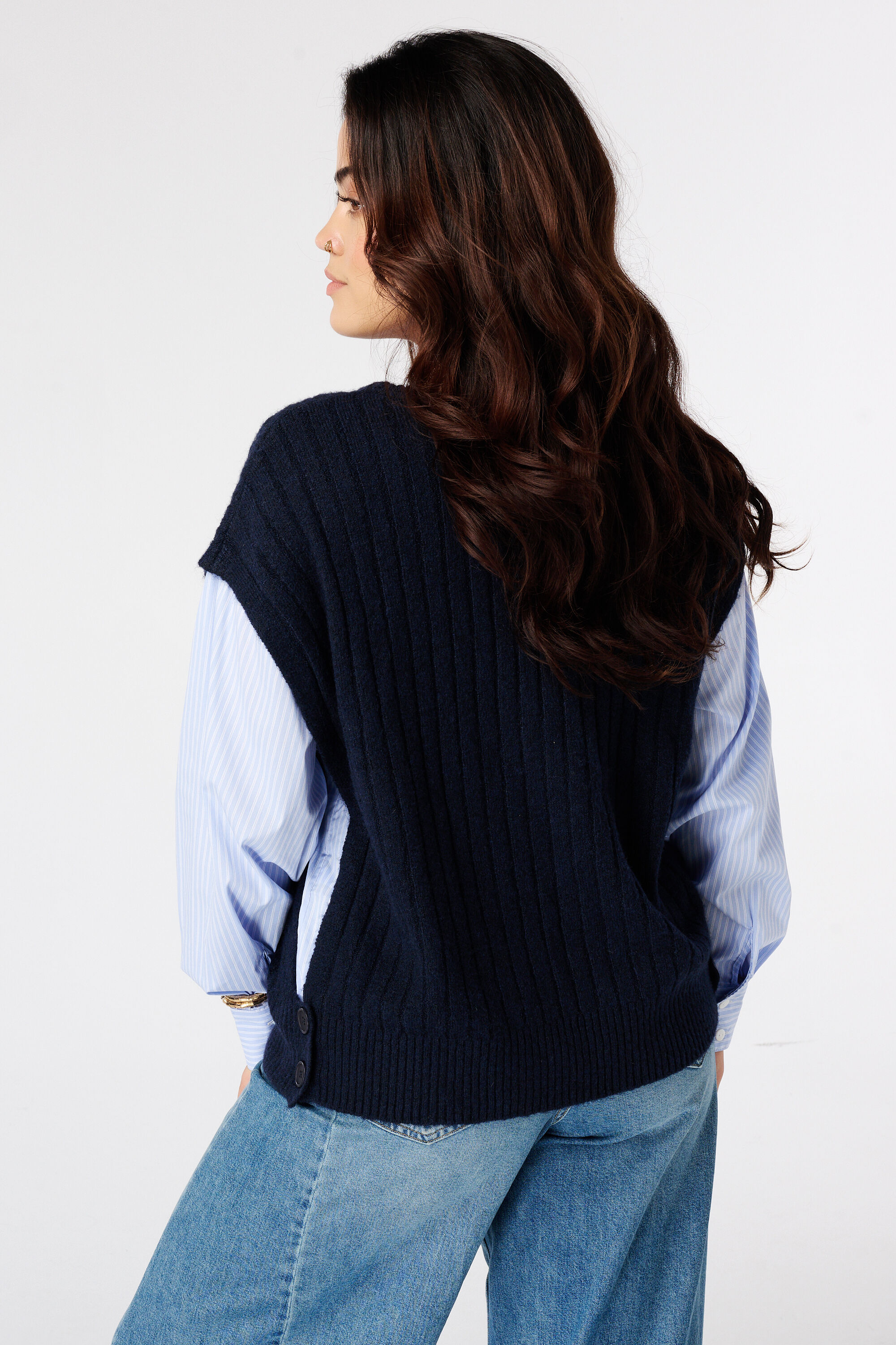 Jersey con mangas de blusa en contraste image number 3