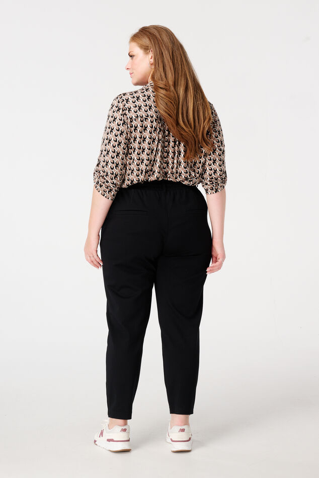Pantalones slim fit image number 3