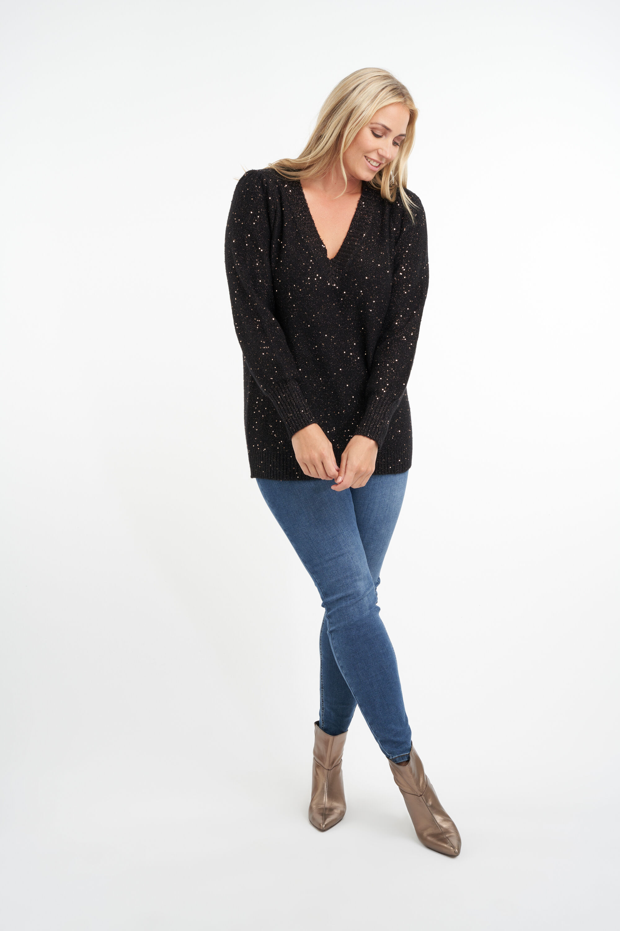 Su&eacute;ter con lentejuelas image number 5