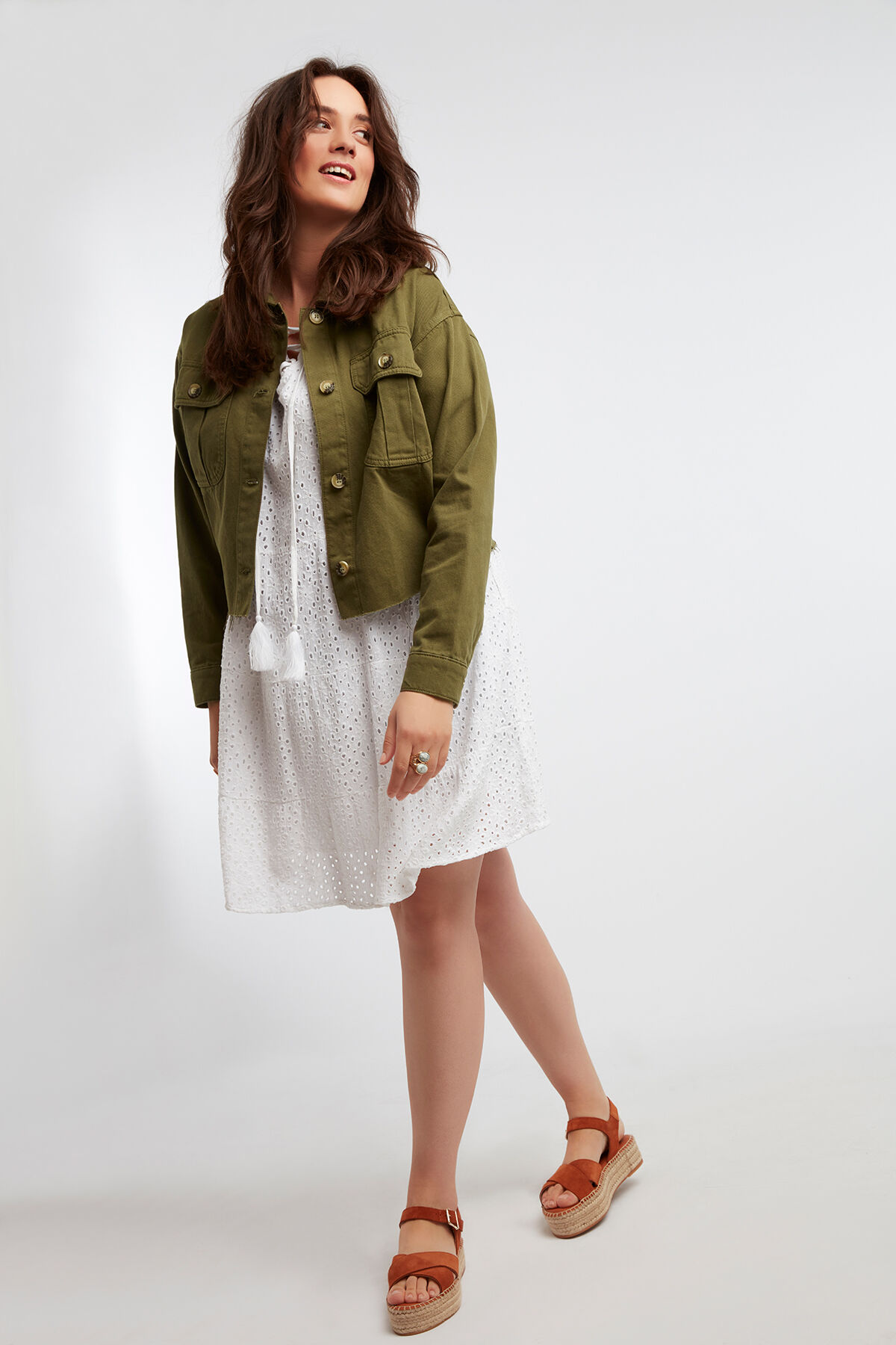 Chaqueta recortada image number 3