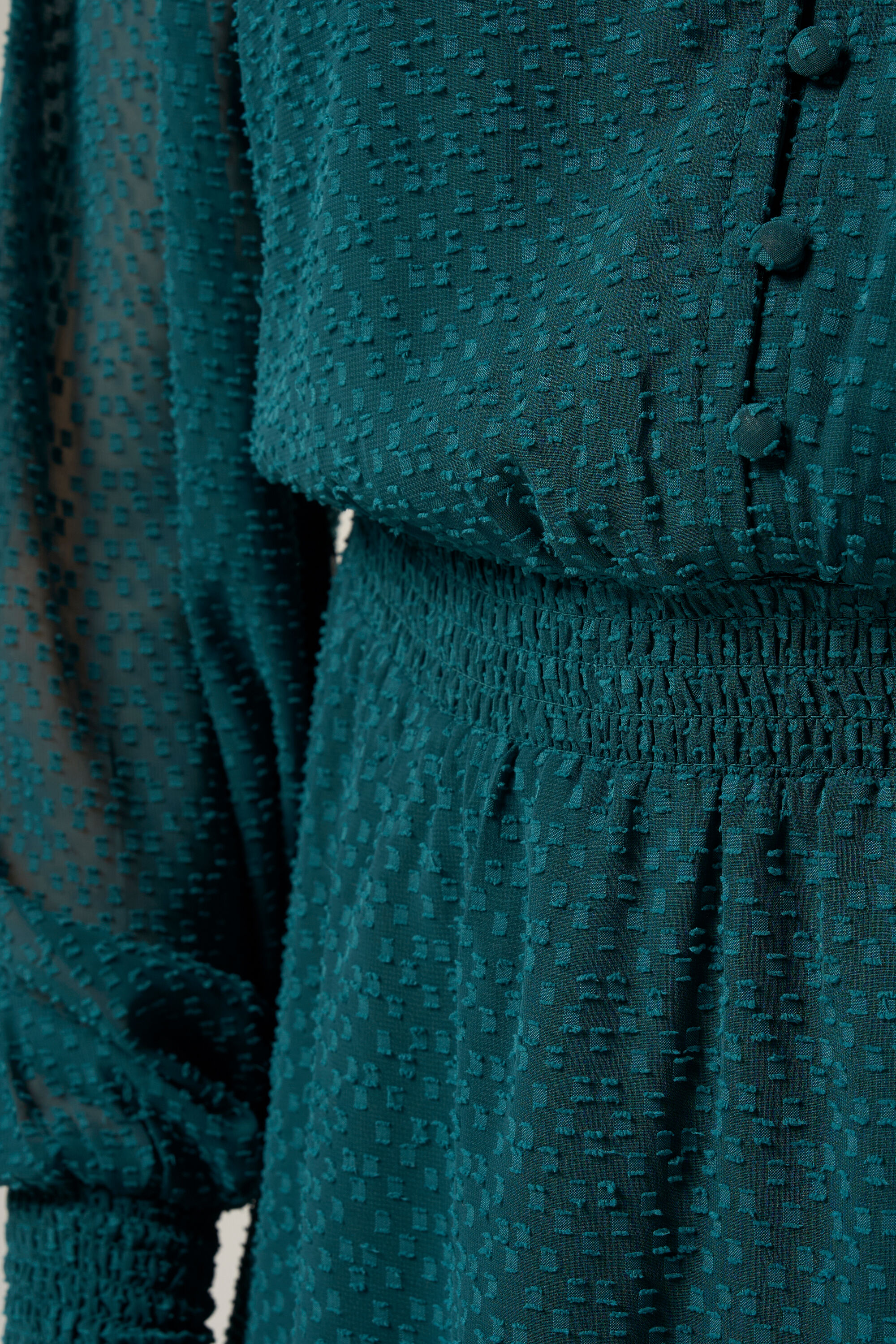 Vestido con botones image number 4