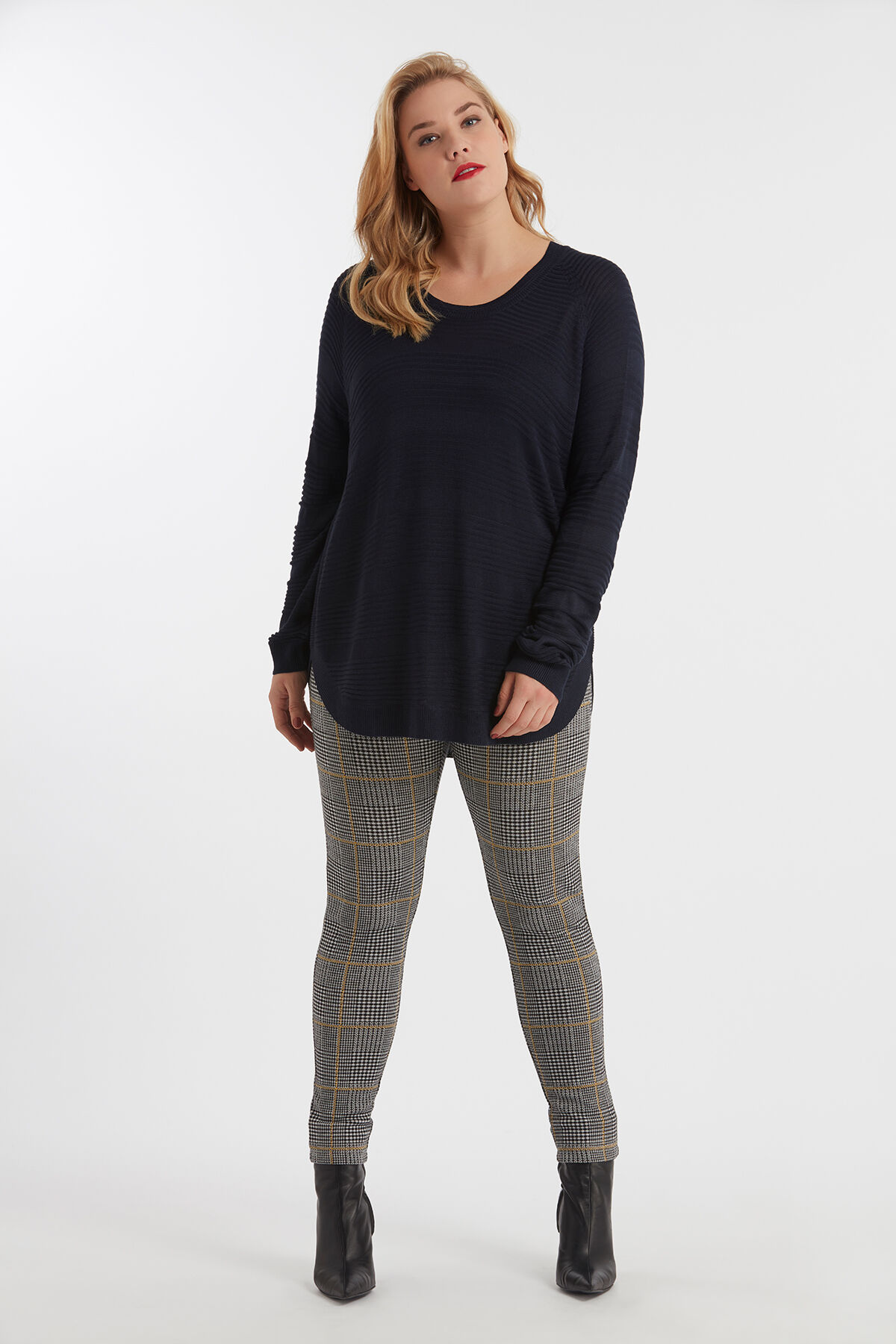 Leggings de cuadros  image number 4