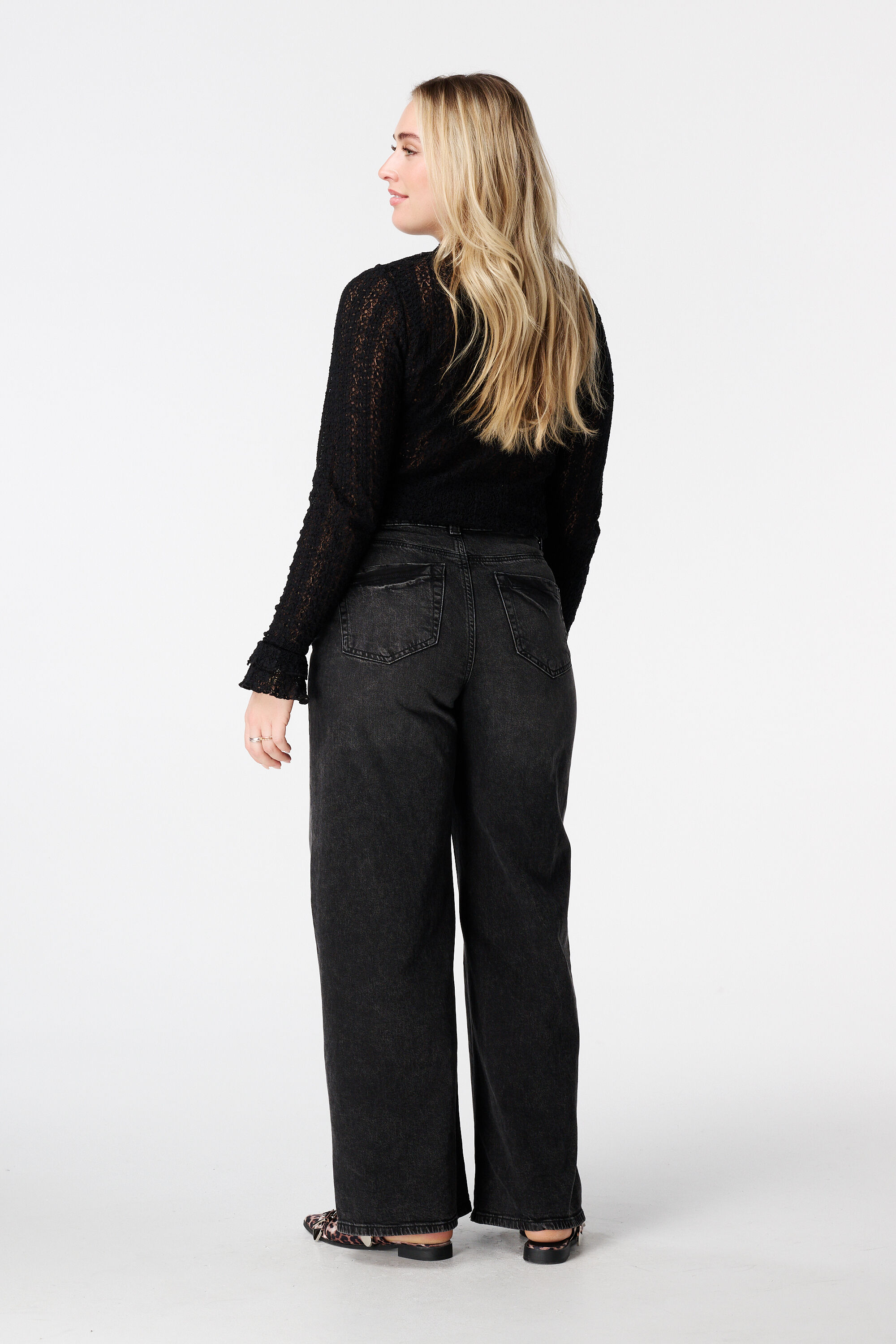 Vaqueros de pierna ancha y cintura alta image number 3