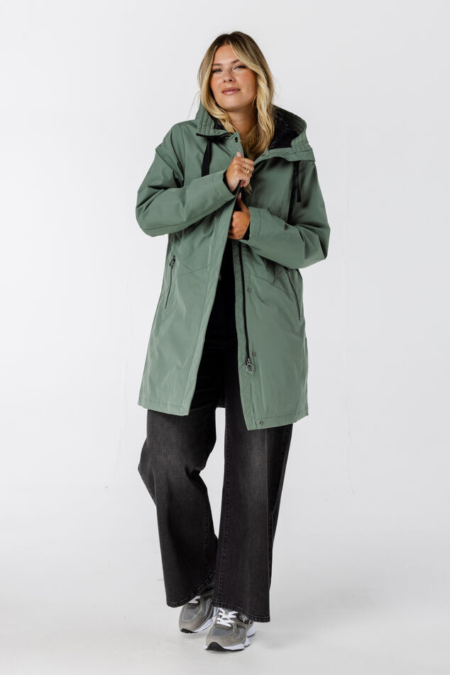 Chaqueta impermeable con capucha image number 5