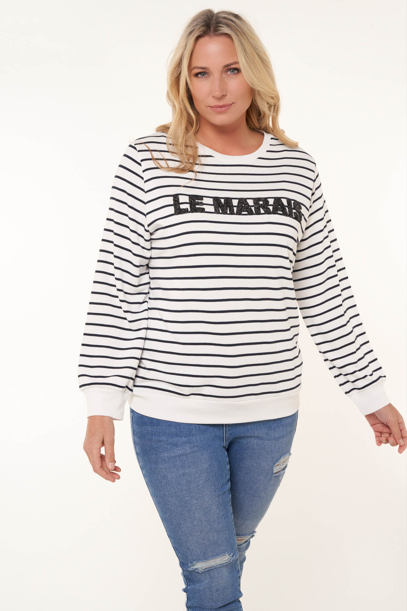 Su&eacute;ter de rayas con dise&ntilde;o image number 6