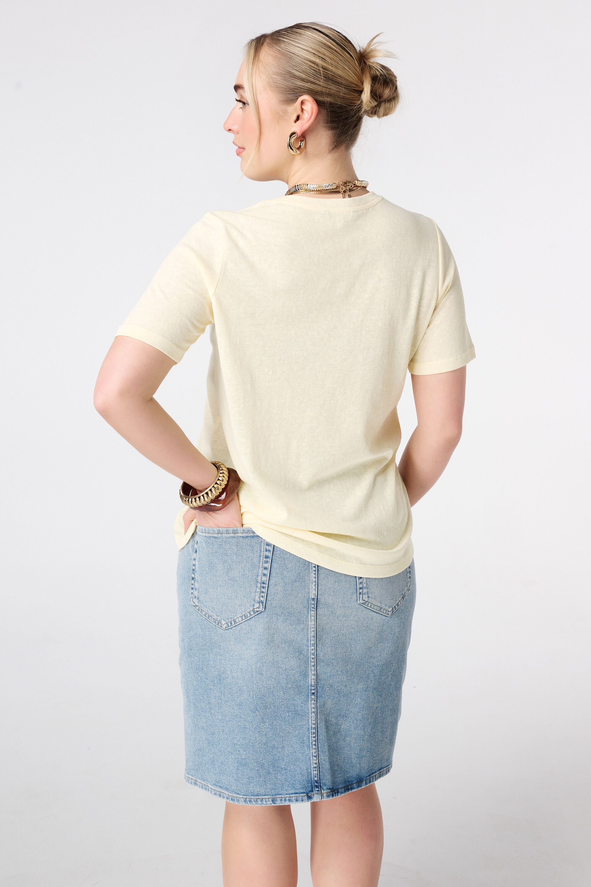 Camiseta con corazones 3D image number 3