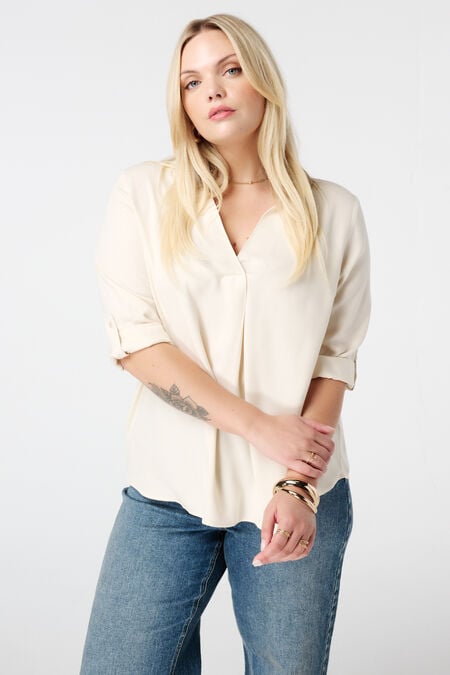 Blusa con mangas enrolladas Blusa con mangas enrolladas