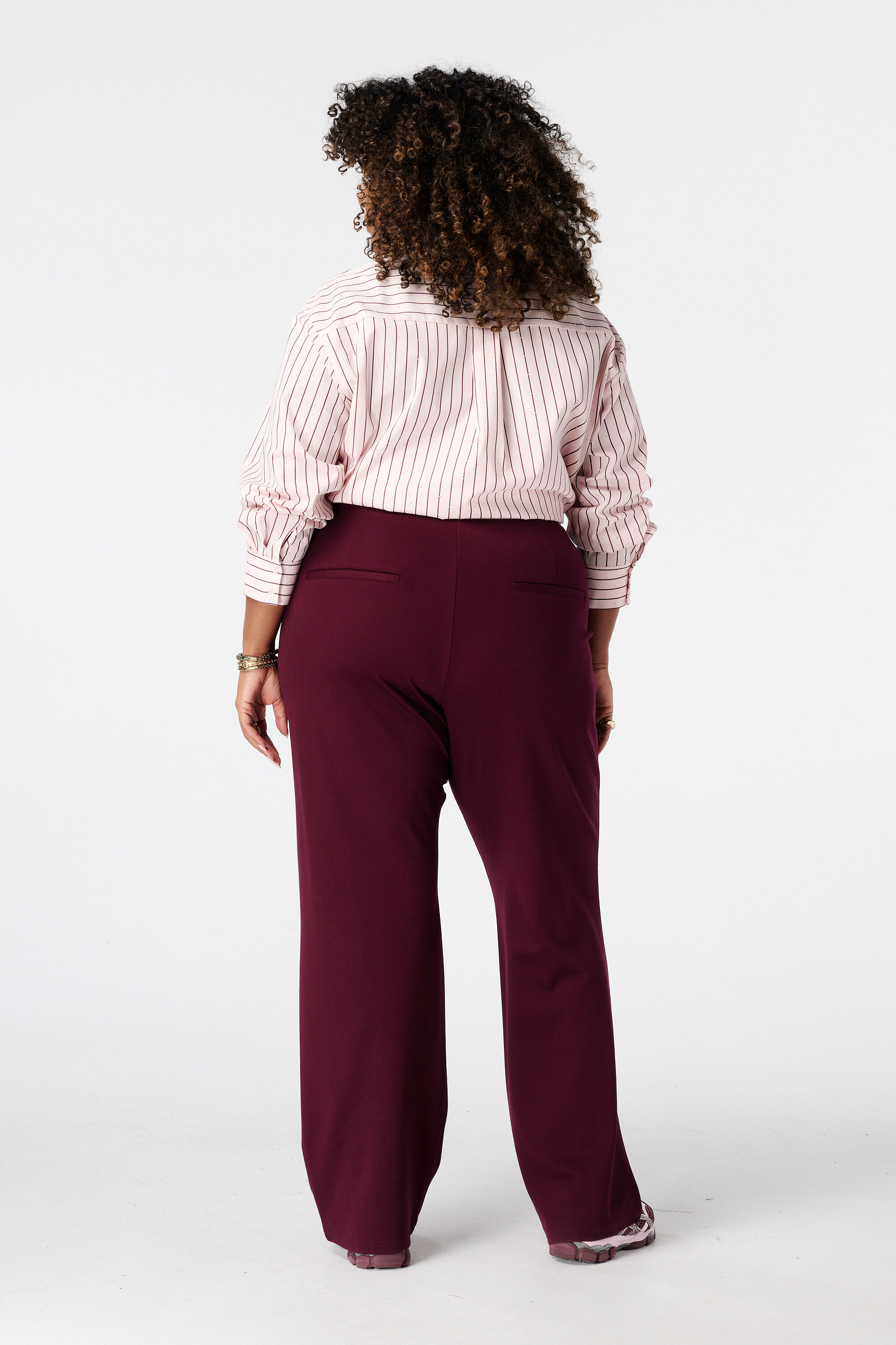 Pantal&oacute;n wide leg con cintura el&aacute;stica image number 3