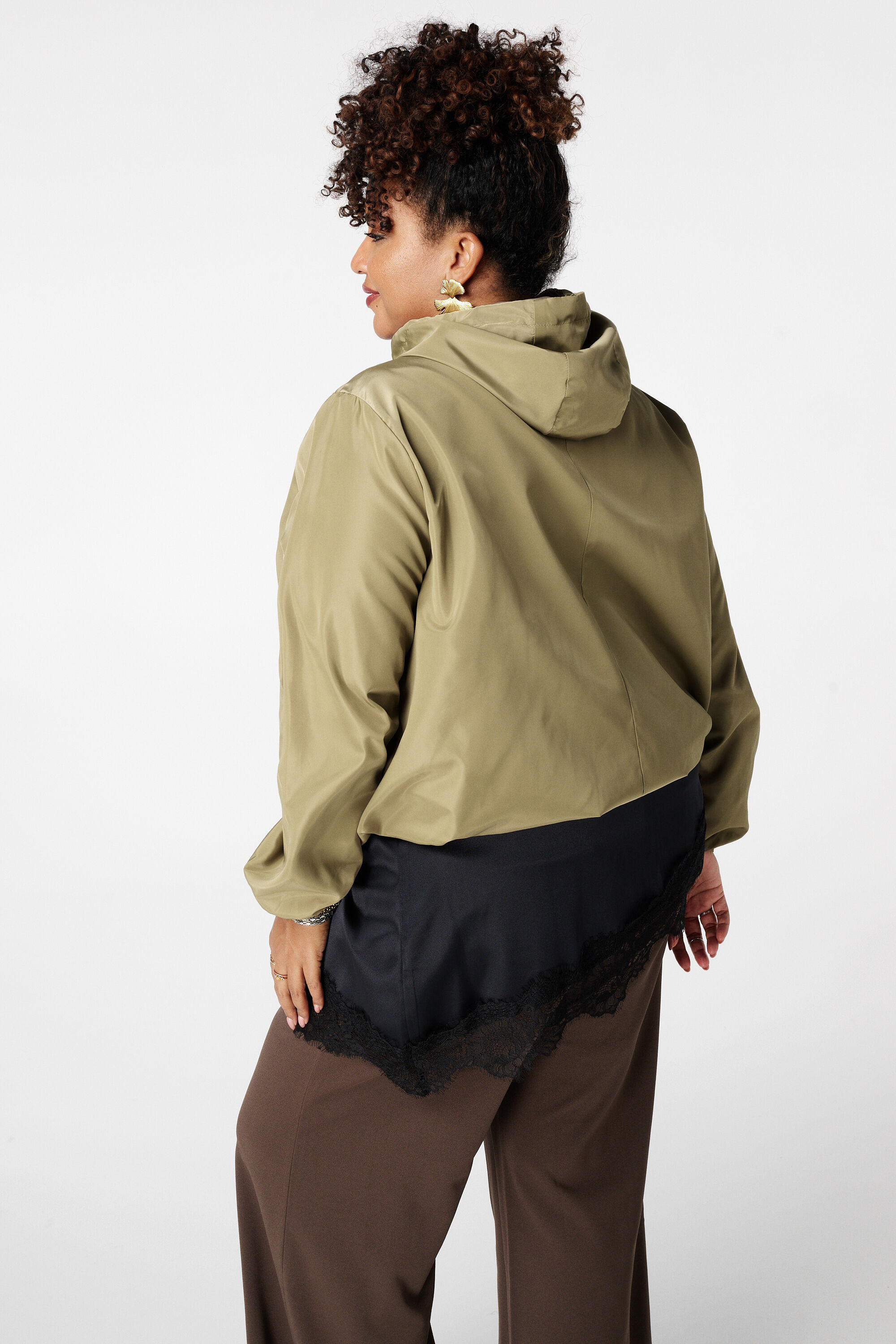 Chaqueta con capucha image number 3