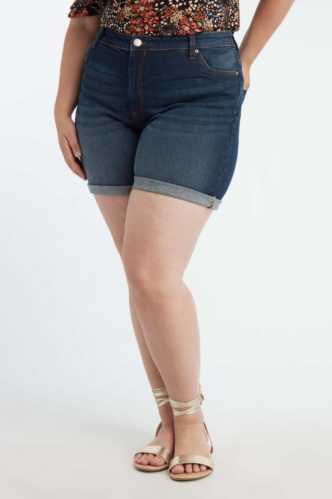 Shorts vaqueros image number 5