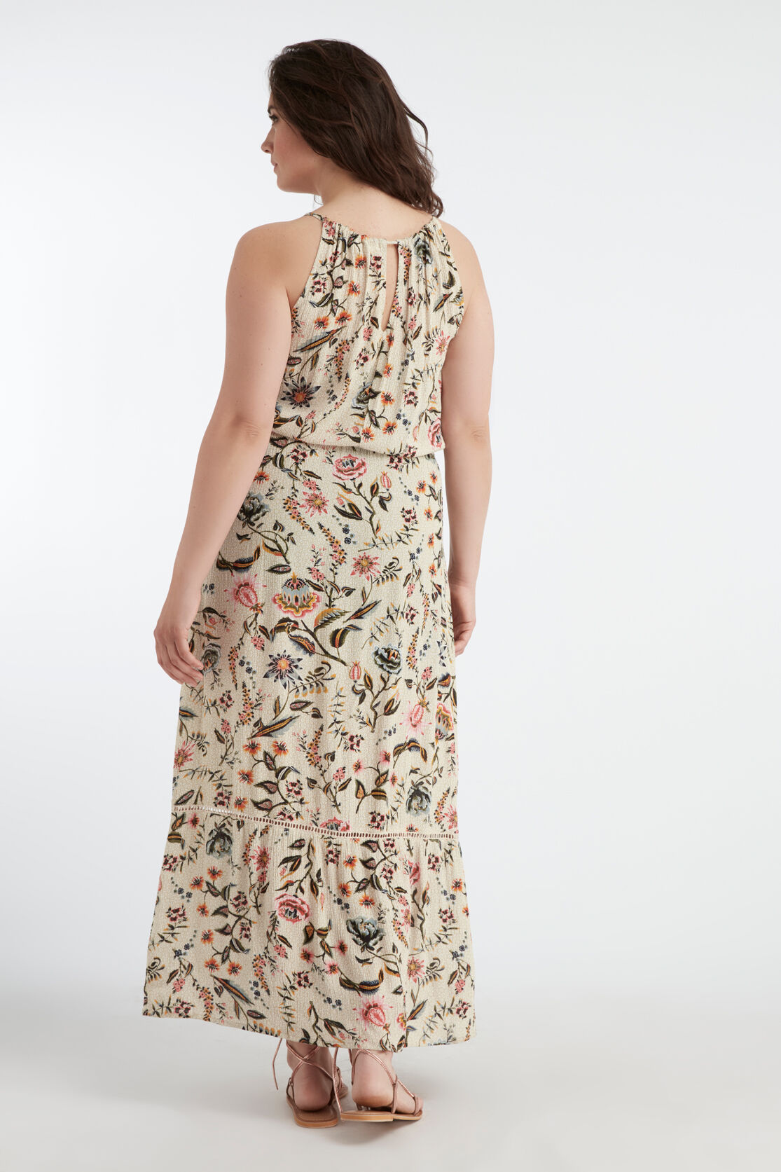 Vestido largo y estampado de estilo bohemio image number 4