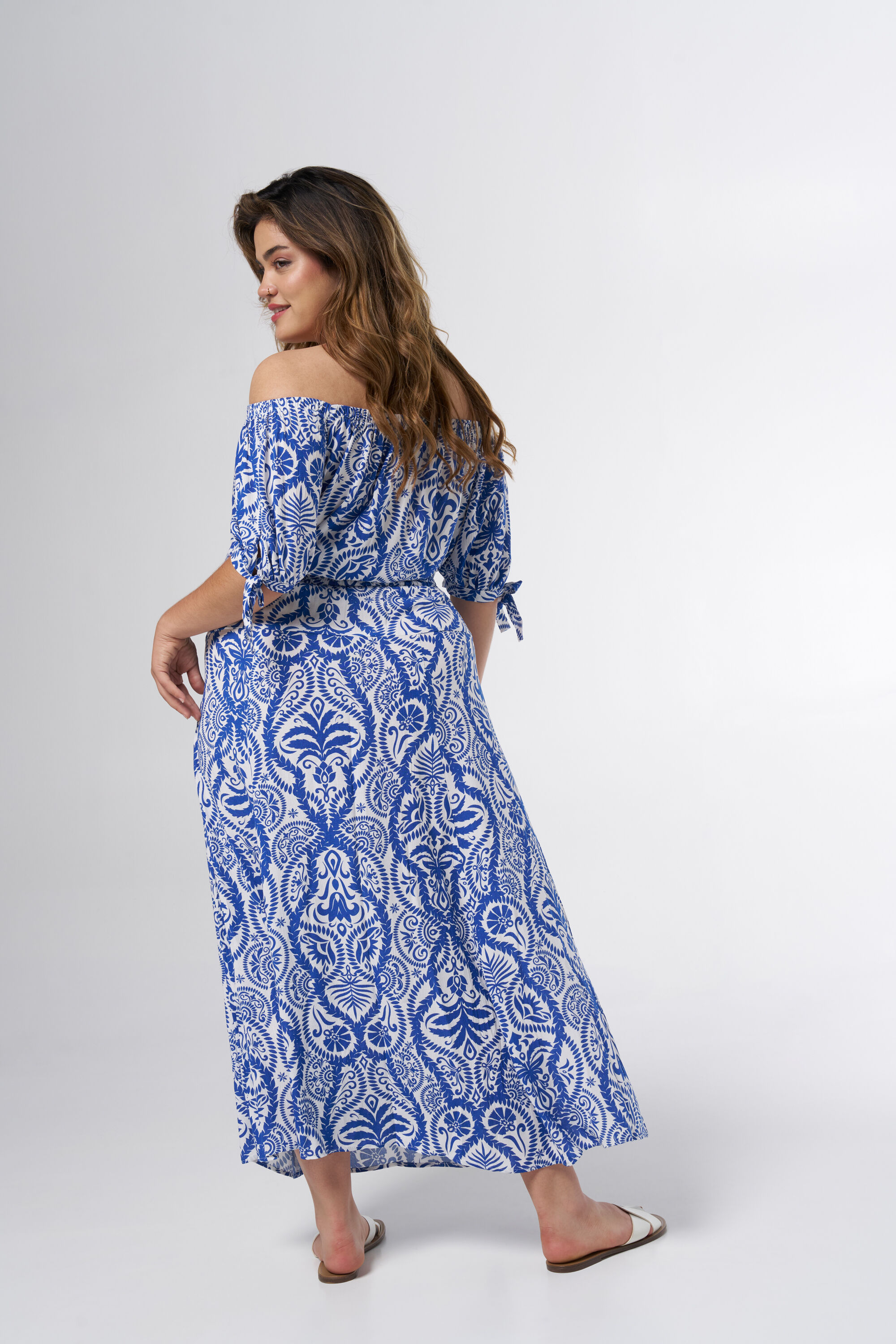 Falda midi con abertura image number 3