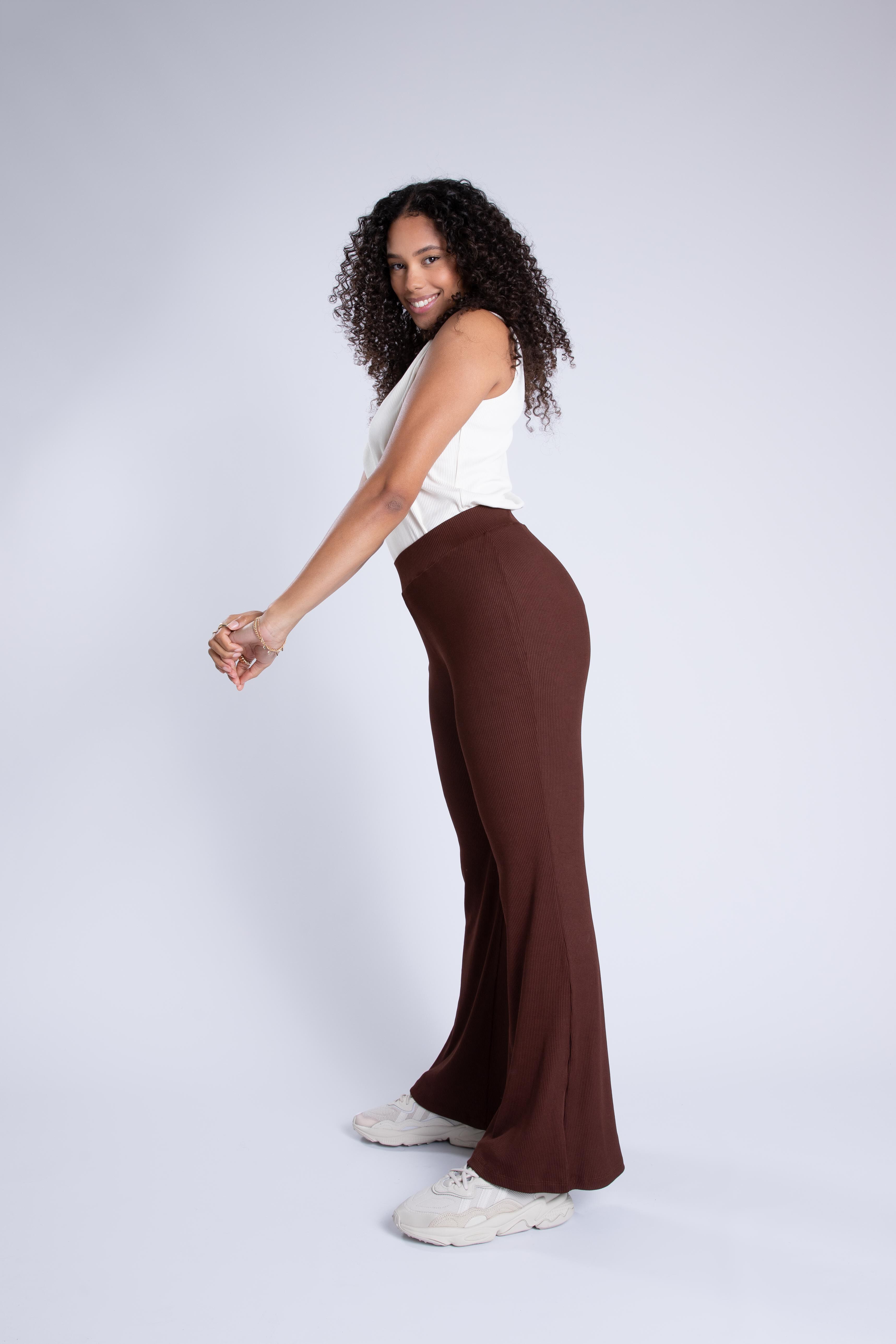 Legging acanalado y acampanado image number 5