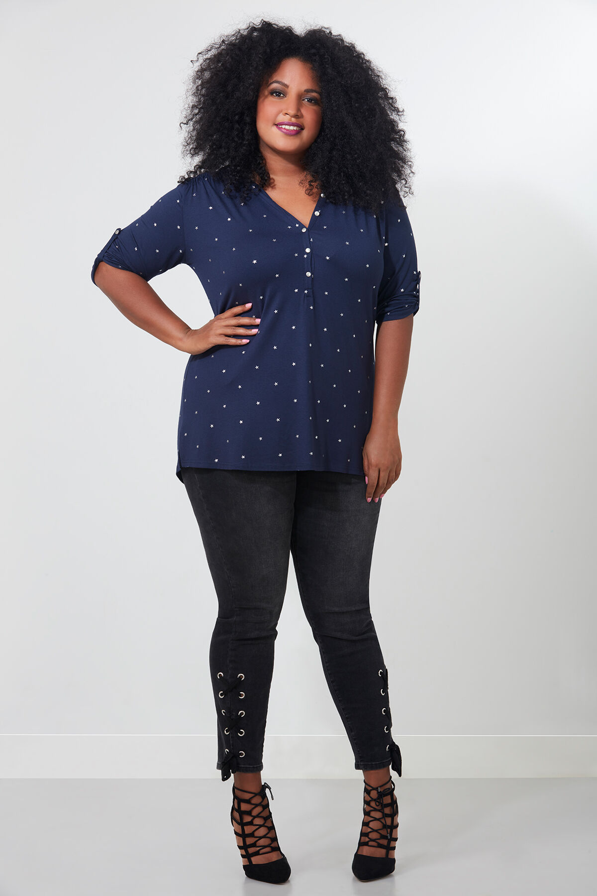 Top con estampado brillante image number 3