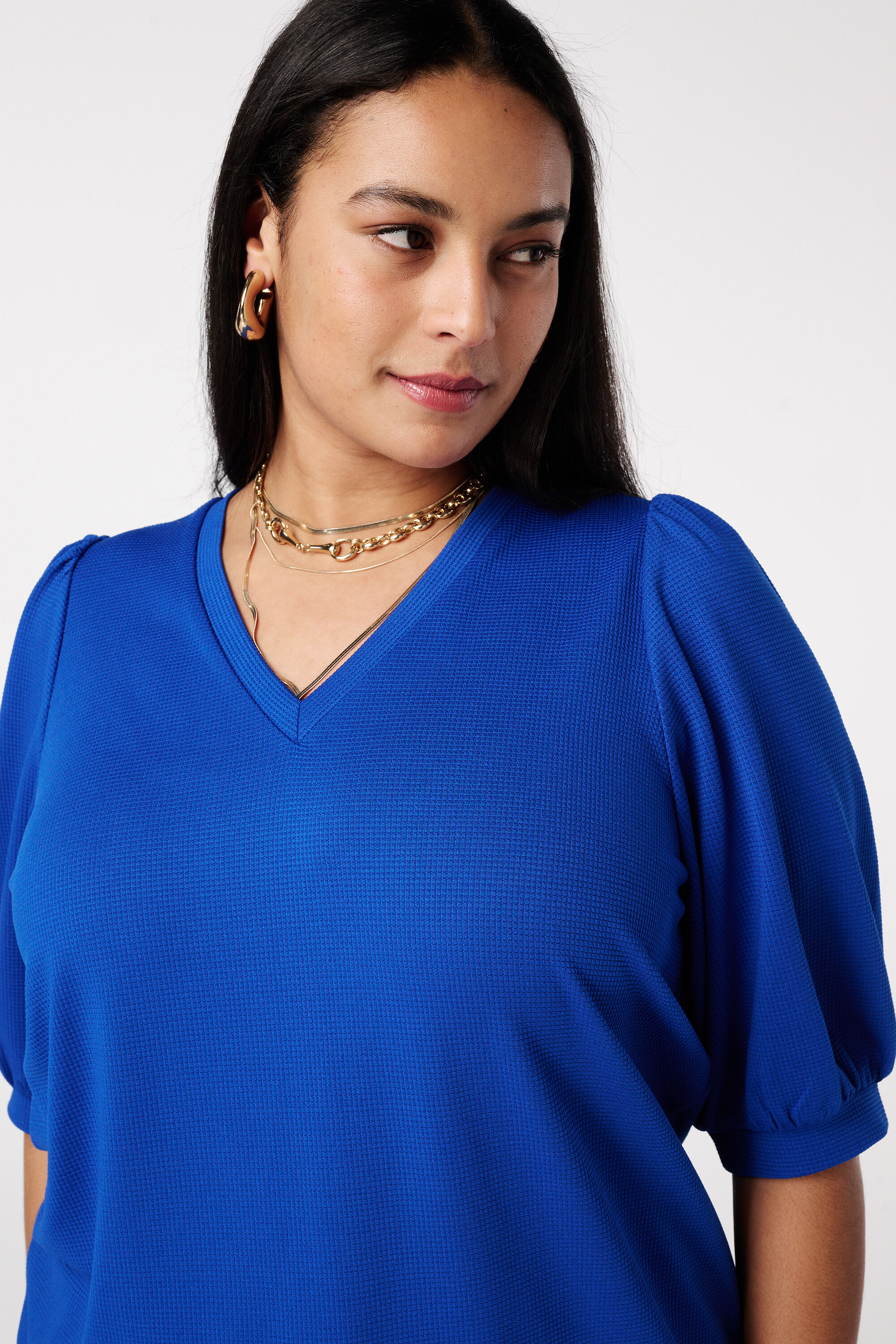 Top con mangas abullonadas image number 4