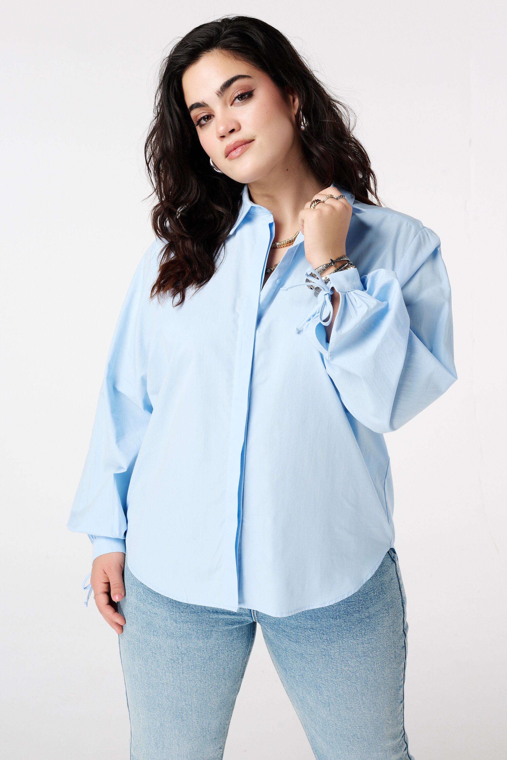 Blusa con detalles de cord&oacute;n