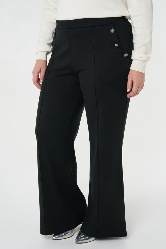 Pantalones con pernera recta y un elegante botón como detalle image number 6