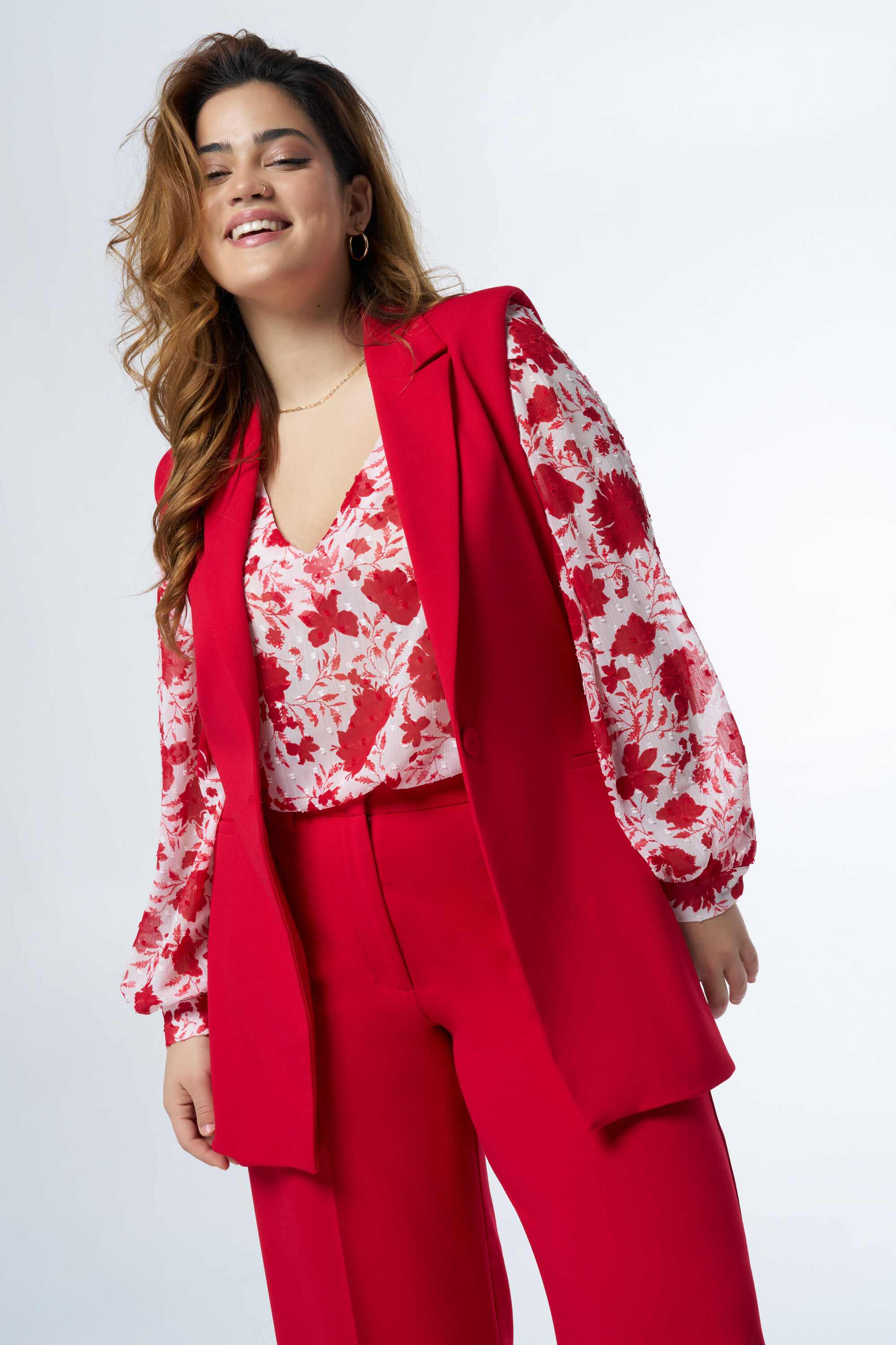 Chaleco con cinto a juego image number 6