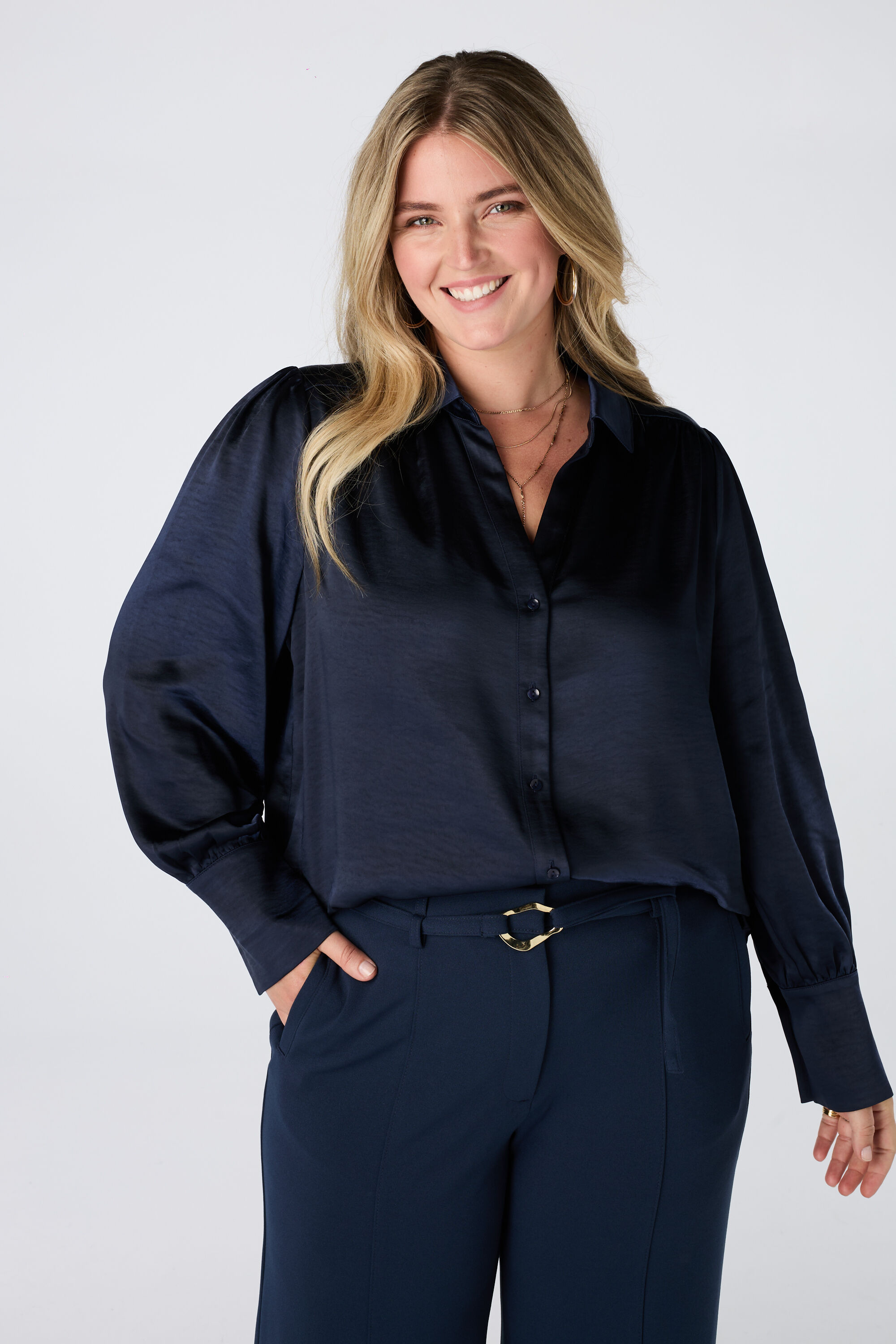 Blusa con acabado satinado