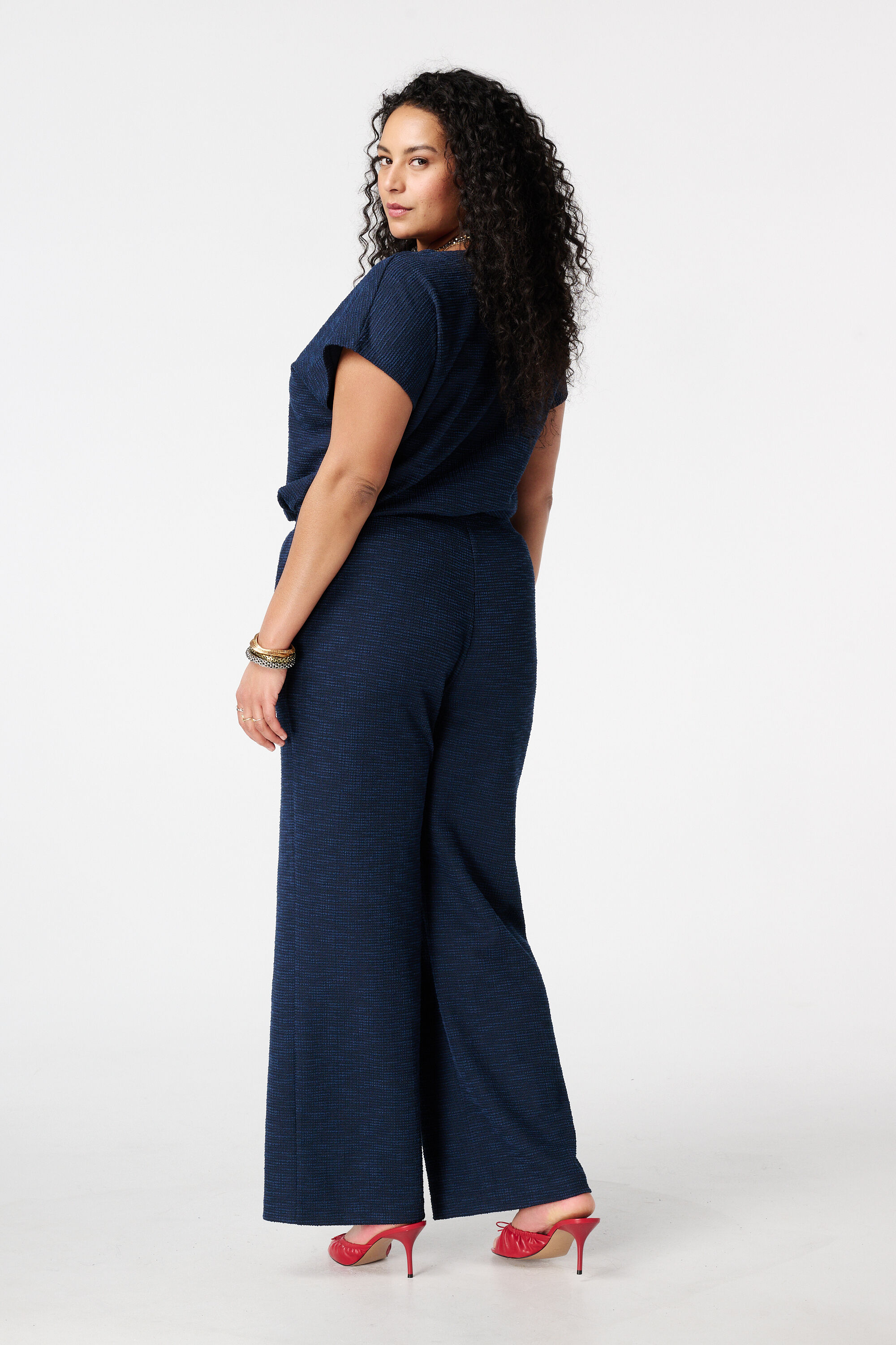 Pantal&oacute;n wide leg de boucl&eacute; image number 3