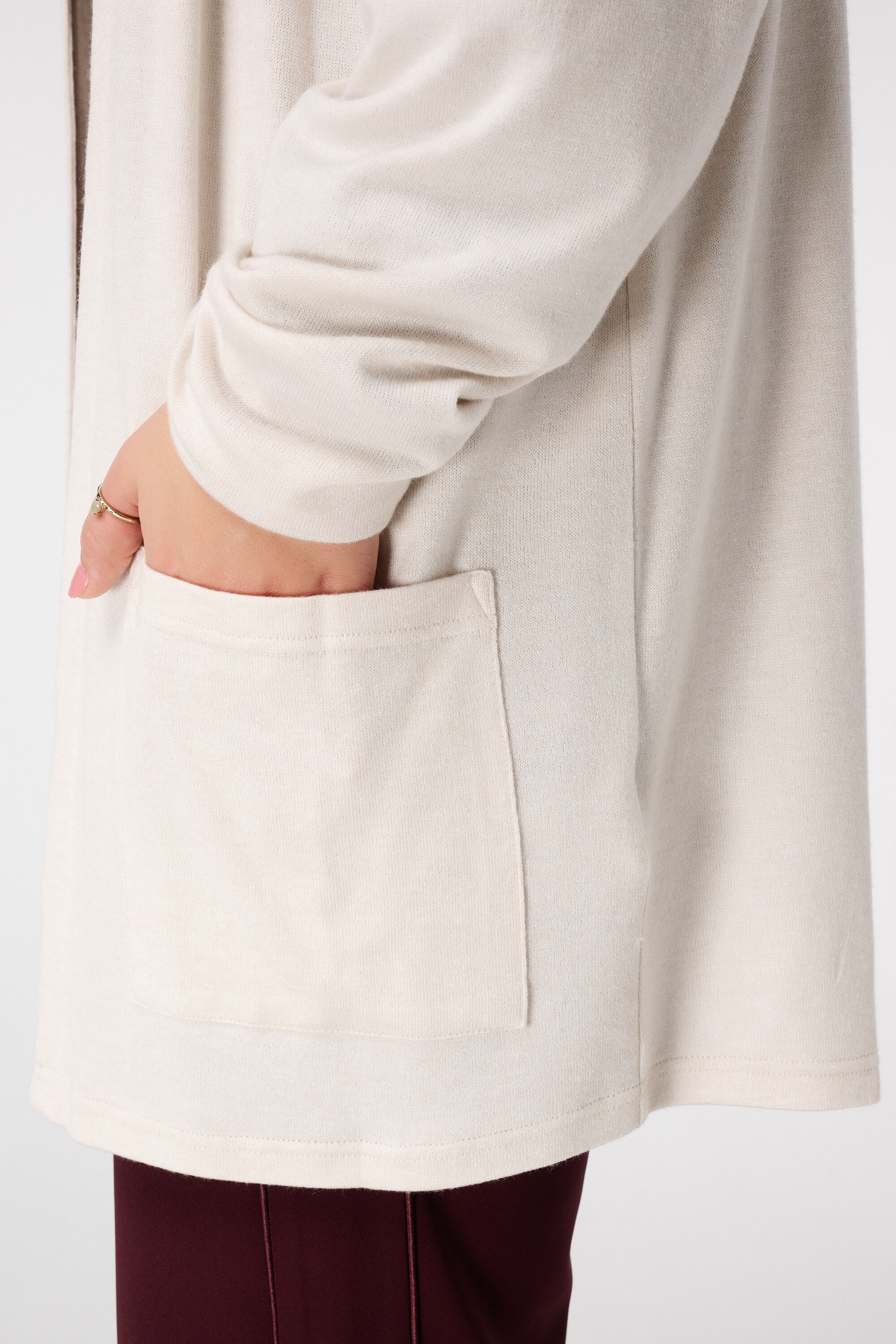 C&aacute;rdigan largo con bolsillos image number 6