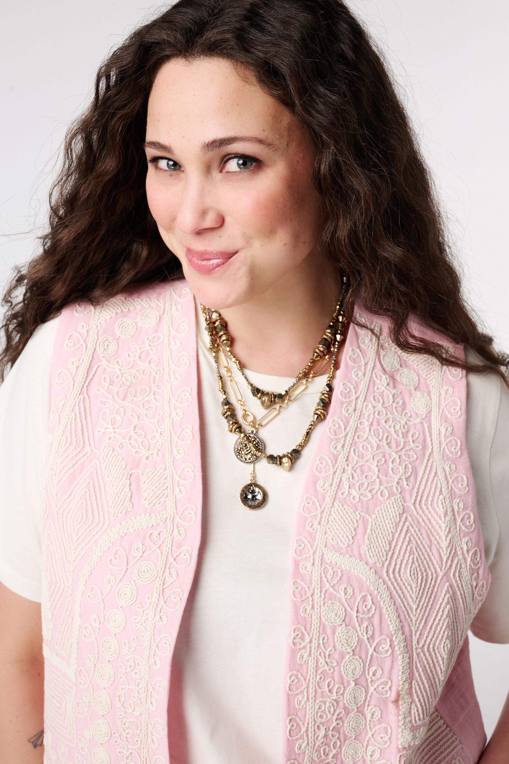 Chaleco con bordado image number 4